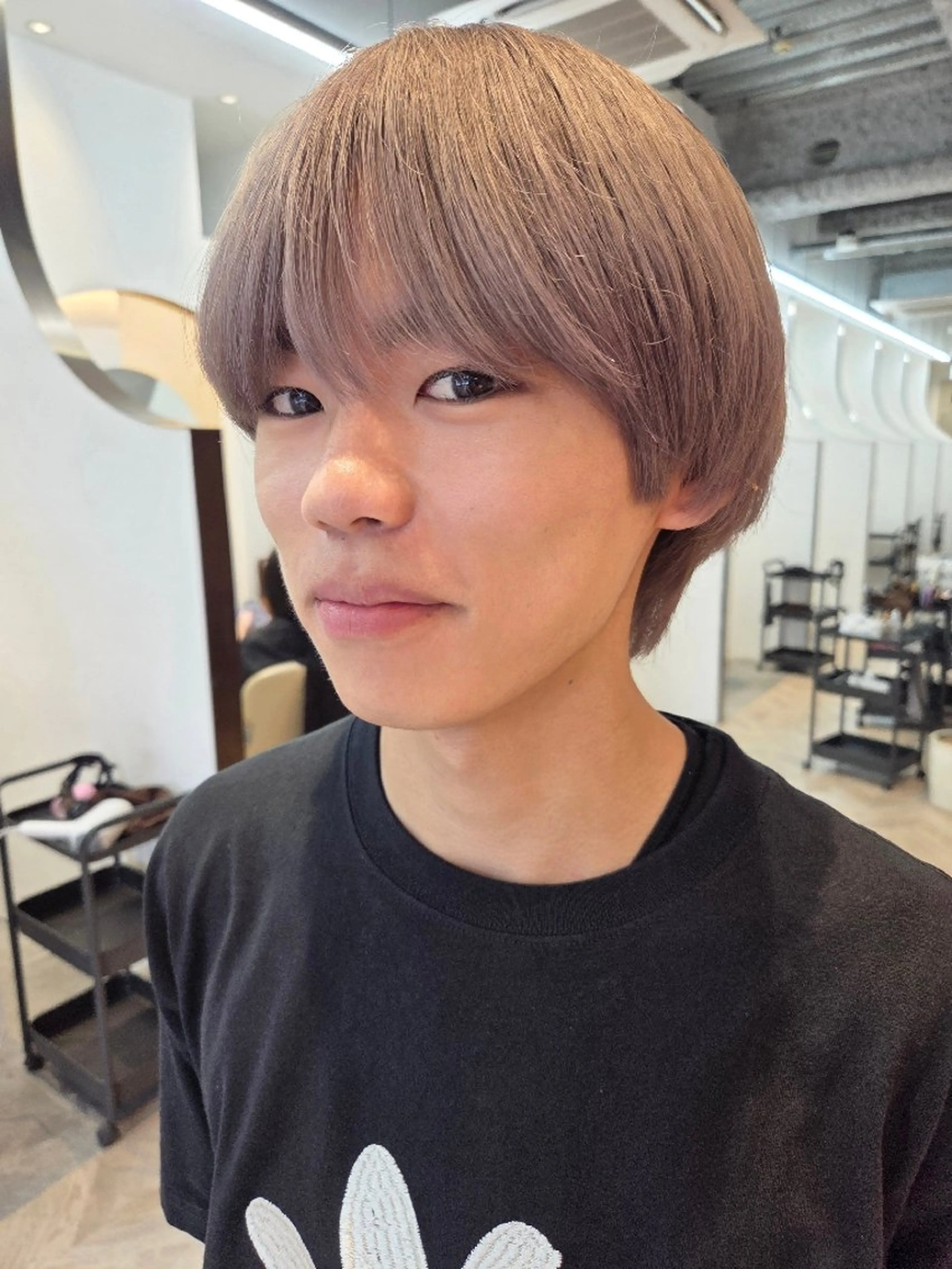 メンズ カラー メンズハイトーン マッシュ ベージュカラー ハイトーンカラー ハイトーンベージュ 韓国風メンズ/垢抜け /メイク男子/キャロのヘアスタイル