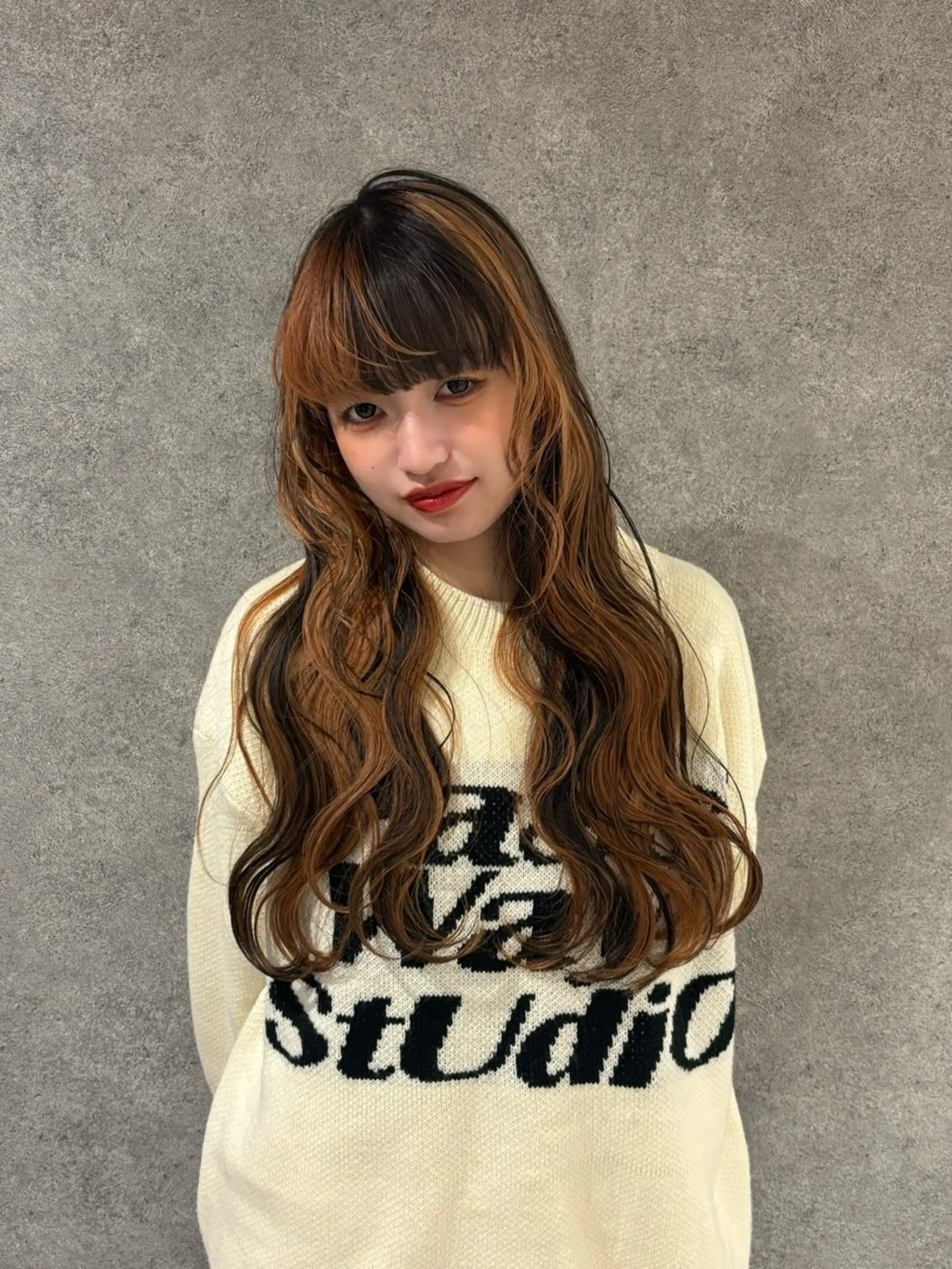 ロング カラー ブリーチ デザインカラー ダブルカラー ブリーチなしカラー 髪質改善 カット ヘアカラー RURI韓国ボブ 🇰🇷タッセルボブのヘアスタイル