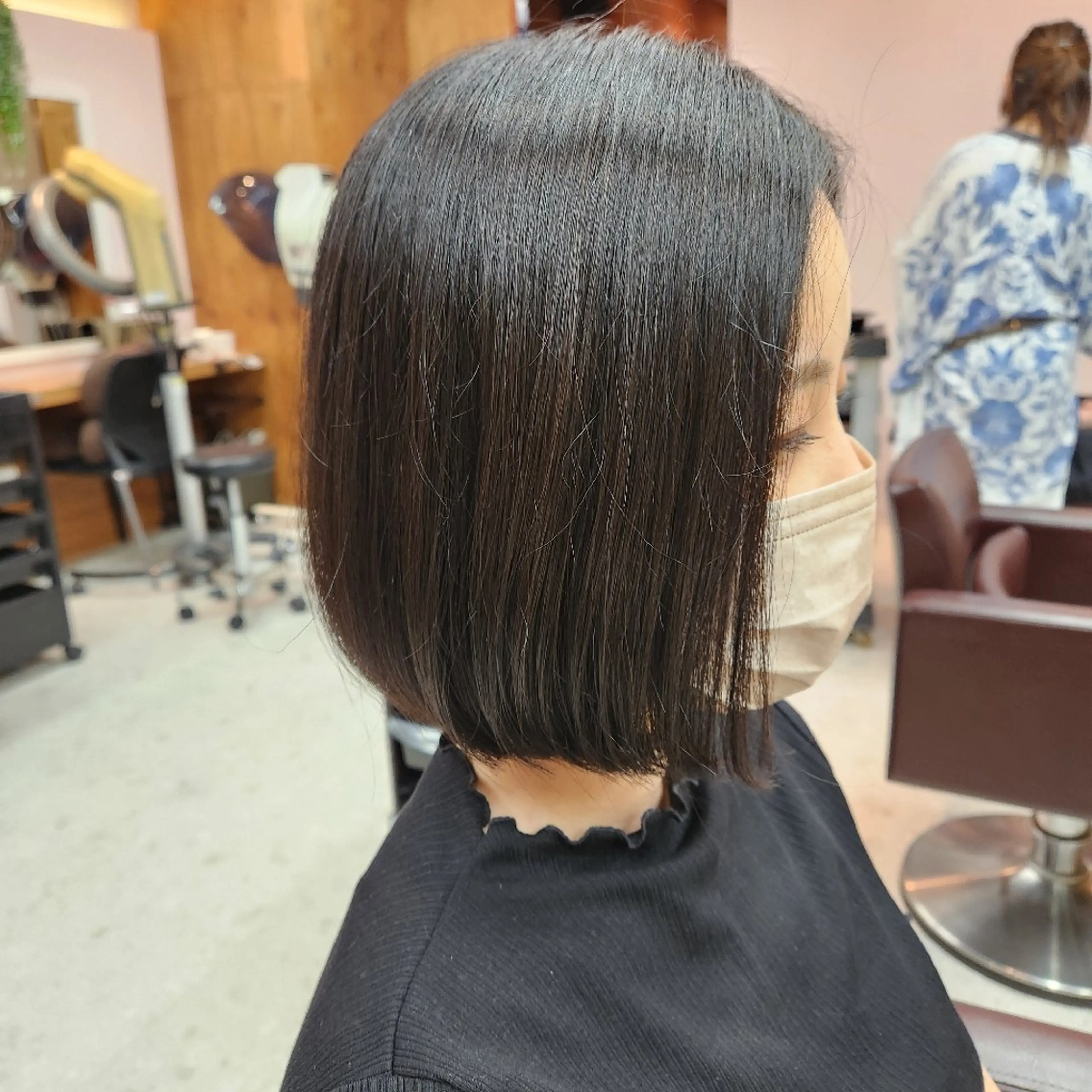 ミディアム ボブ カット ヘアカラー FORME野口 晴香のヘアスタイル