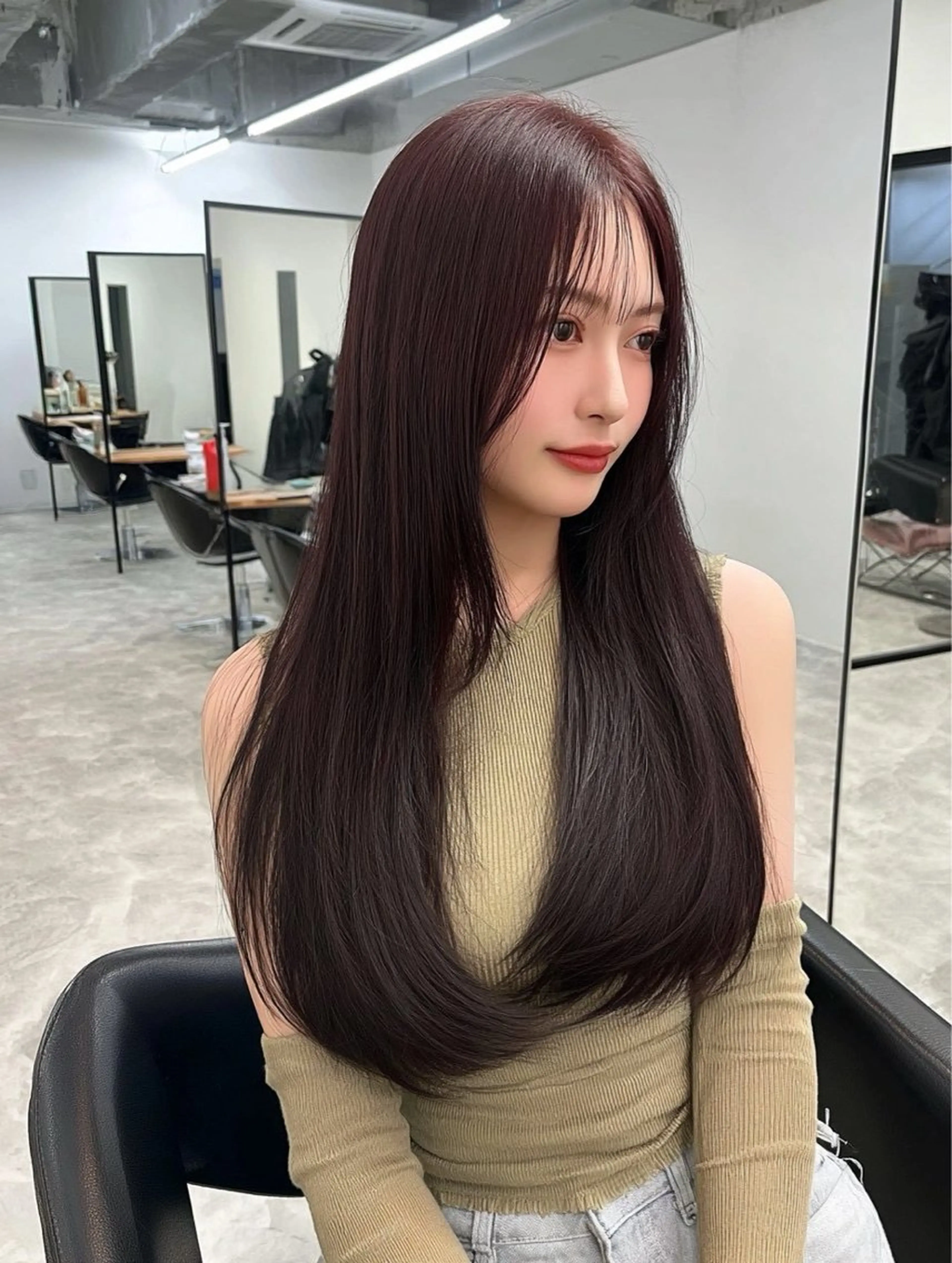 ロング くびれヘア 顔周りカット ヨシンモリ 韓国風ヘア レイヤーカット カット ヘアカラー トリートメント レイヤーカット/ 髪質改善/透カラーのヘアスタイル