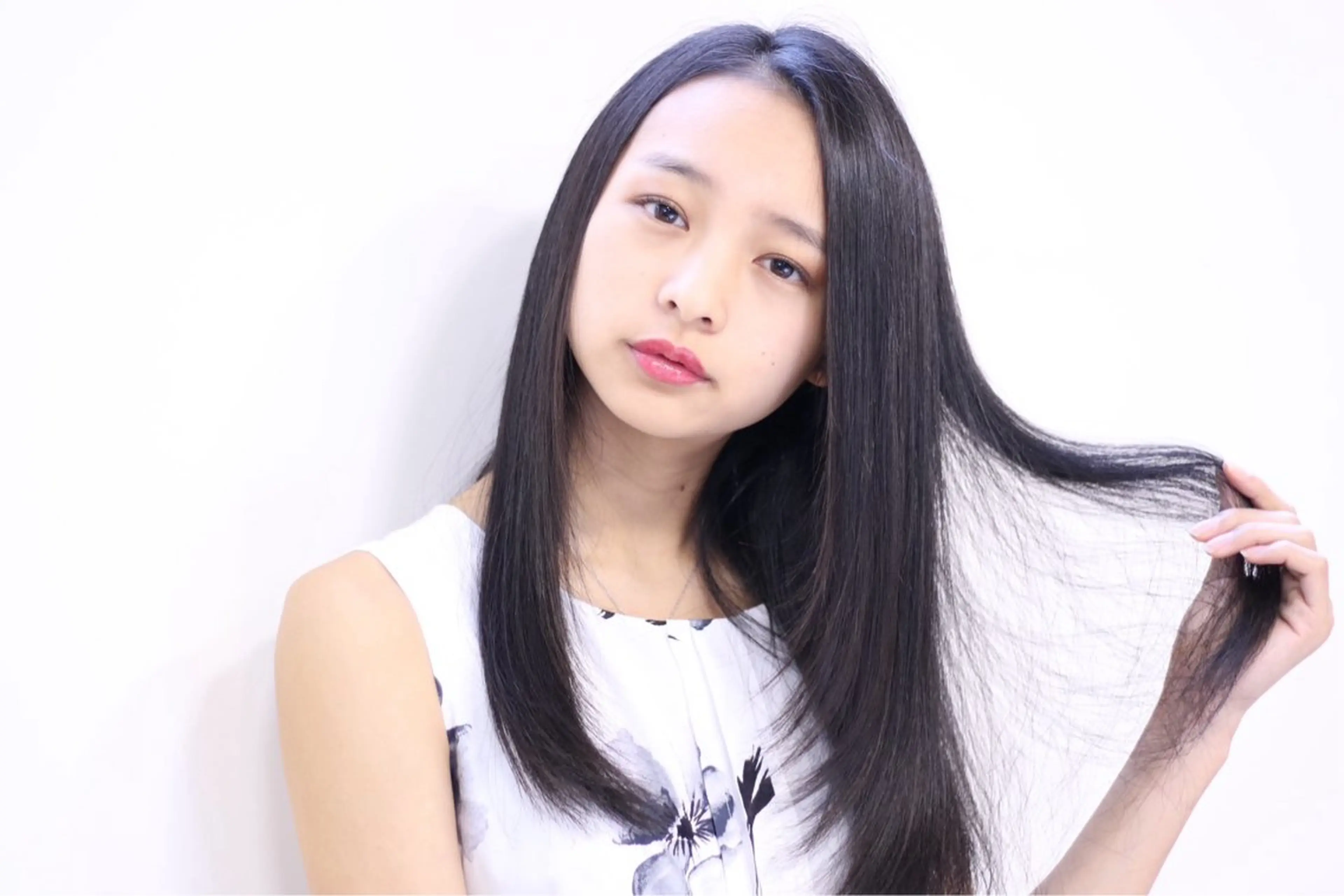 セミロング カット 縮毛矯正 トリートメント naka.naka 東中野のヘアスタイル