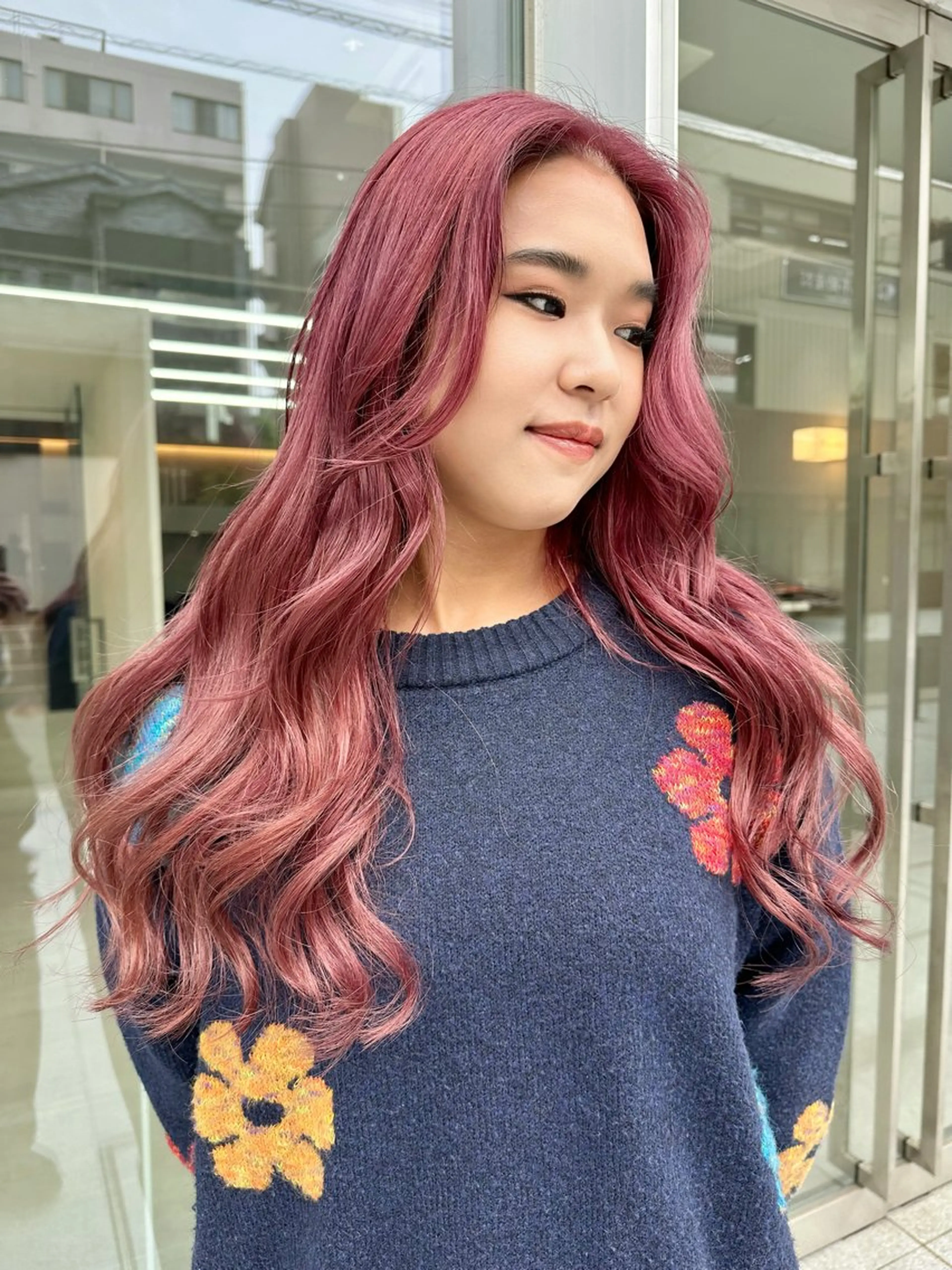 ロング カラー ピンクカラー カット ヘアカラー 大塚 夏生のヘアスタイル