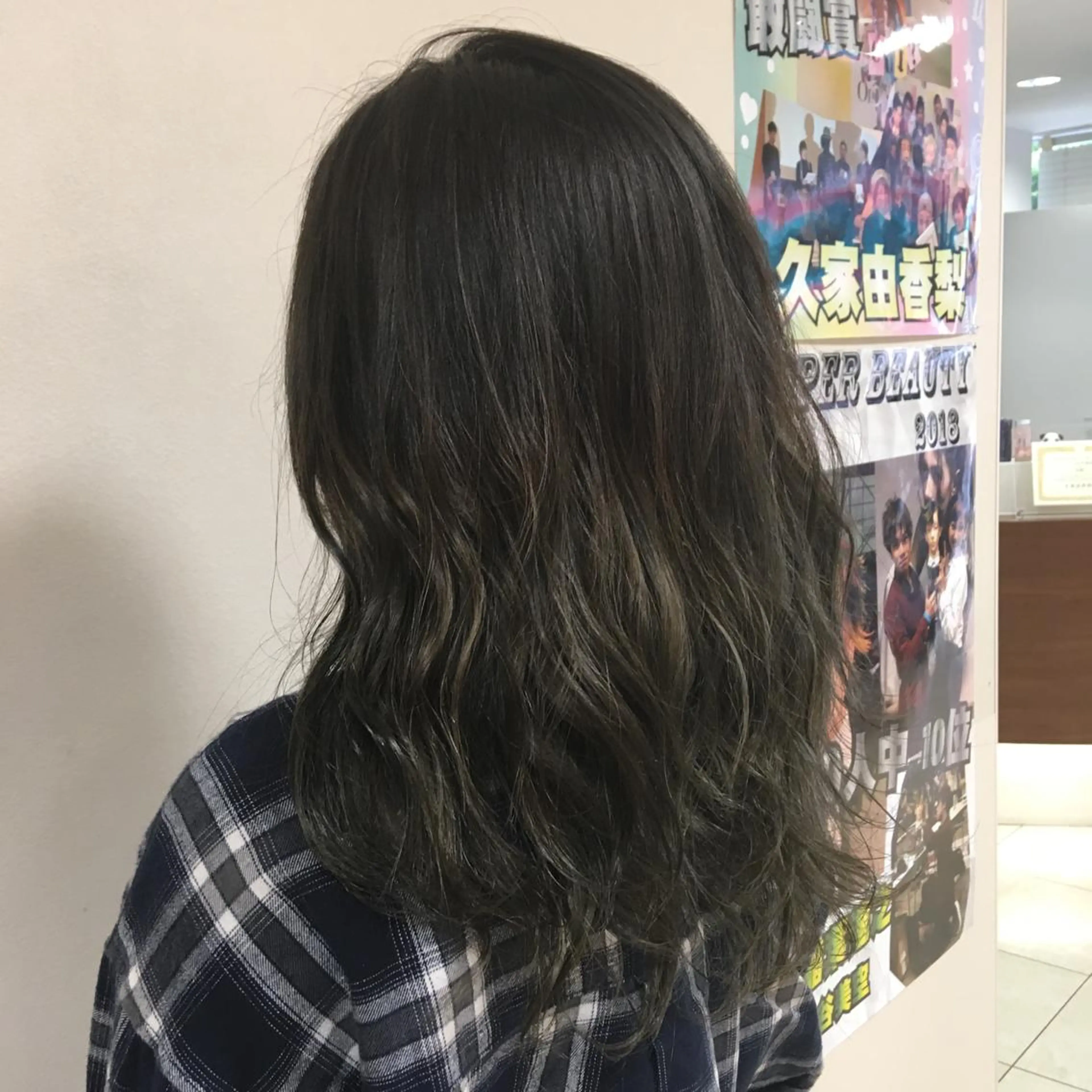 セミロング カラー ヘアアレンジ ヘアカラー トリートメント 【Sweep】おじま のぞみのヘアスタイル