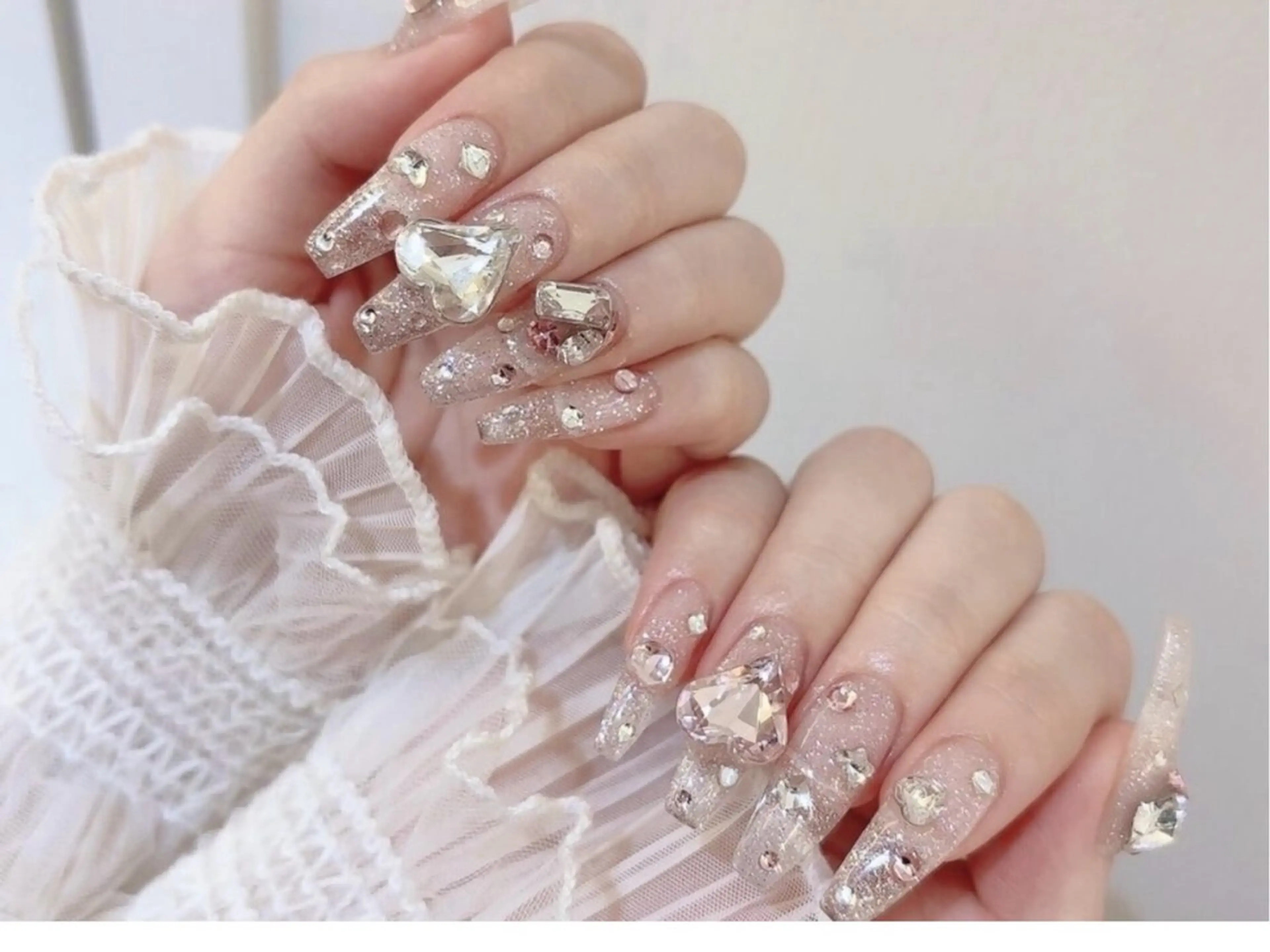 メンズ ネイル アートネイル フレンチネイル ジェルネイル キラキラネイル パラジェル ハンドネイル Bloom スカルプ専門店のネイルデザイン