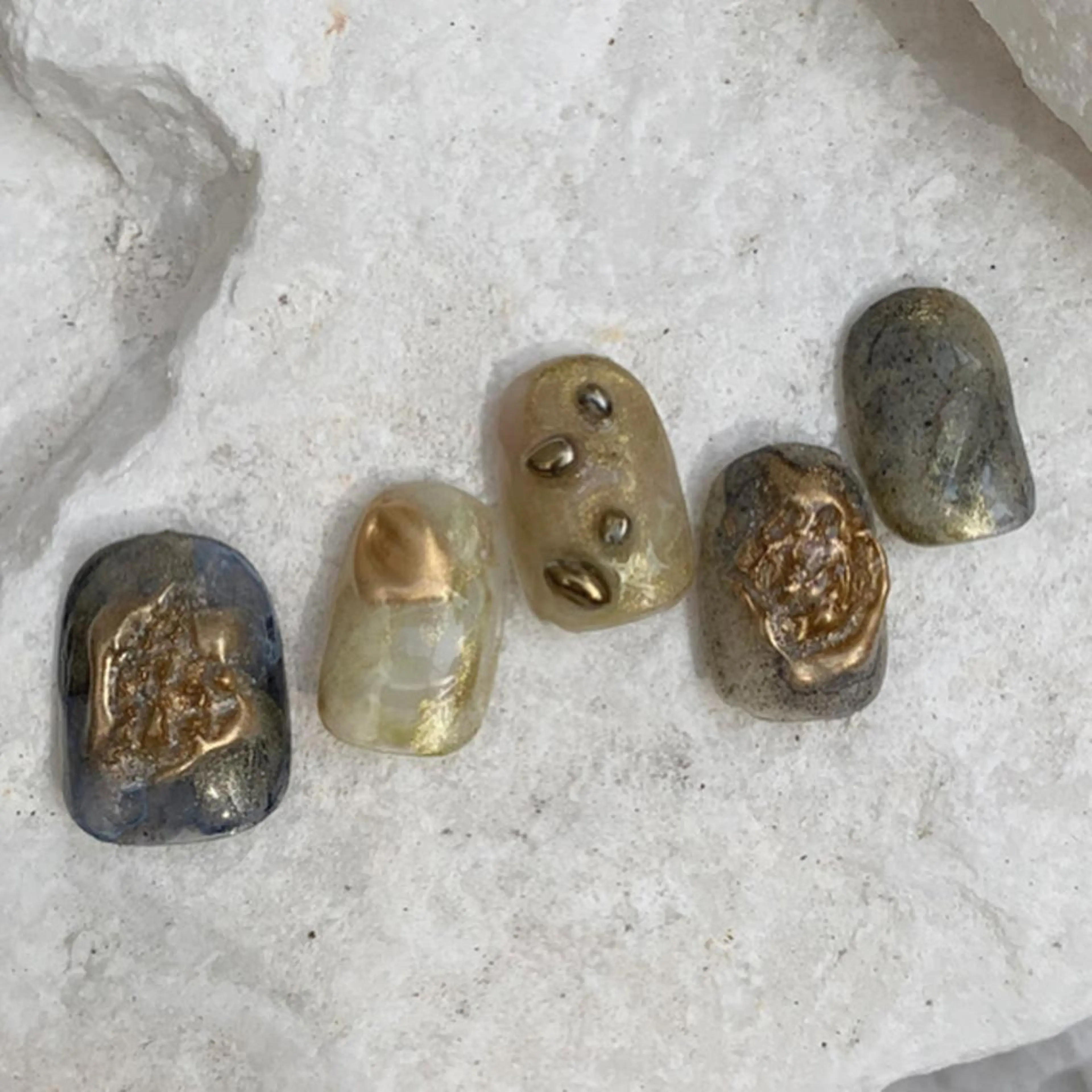 ネイル LETTER_& SAKIのネイルデザイン