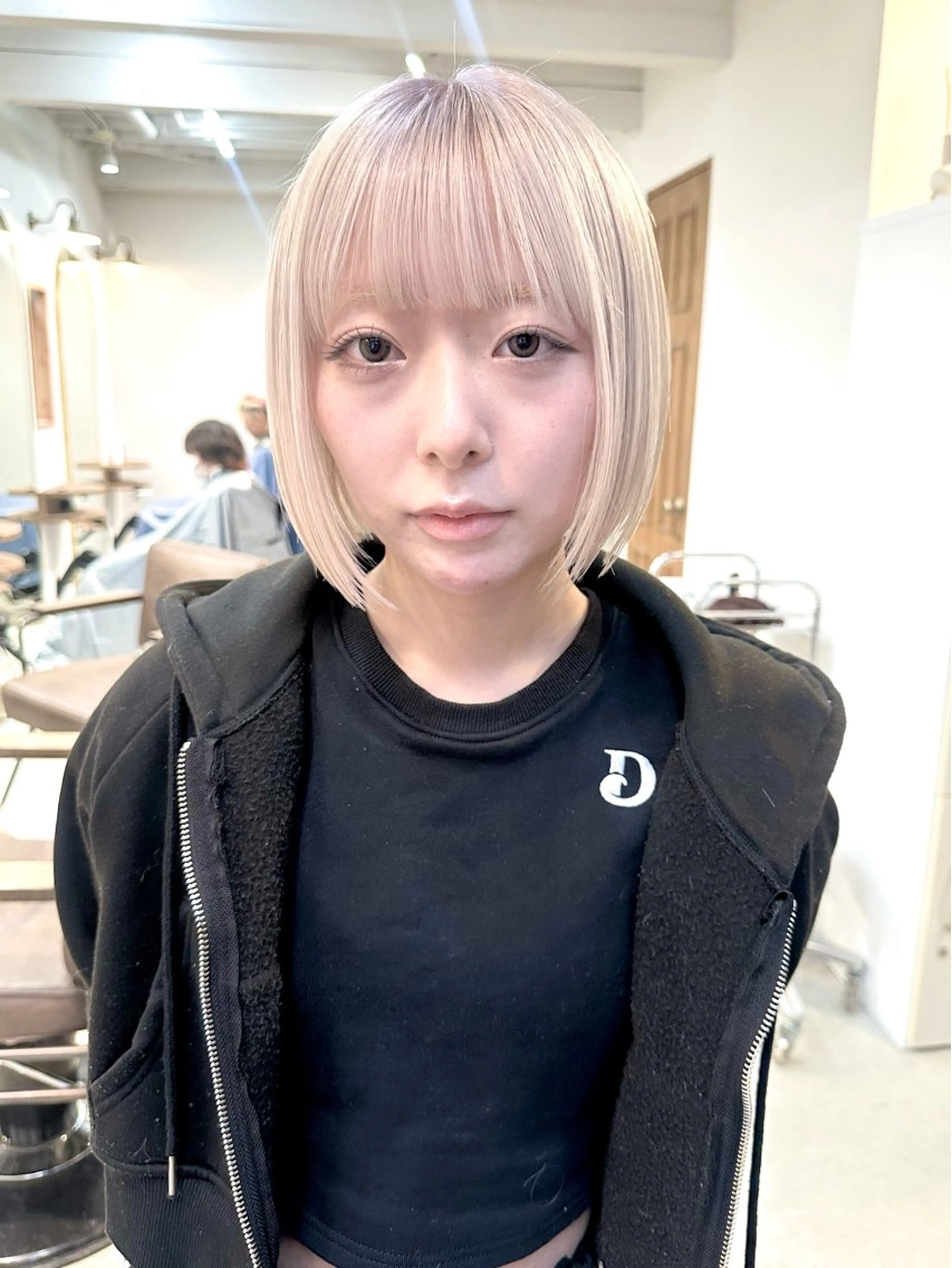 ショート カラー カット ヘアカラー トリートメント kai .のヘアスタイル