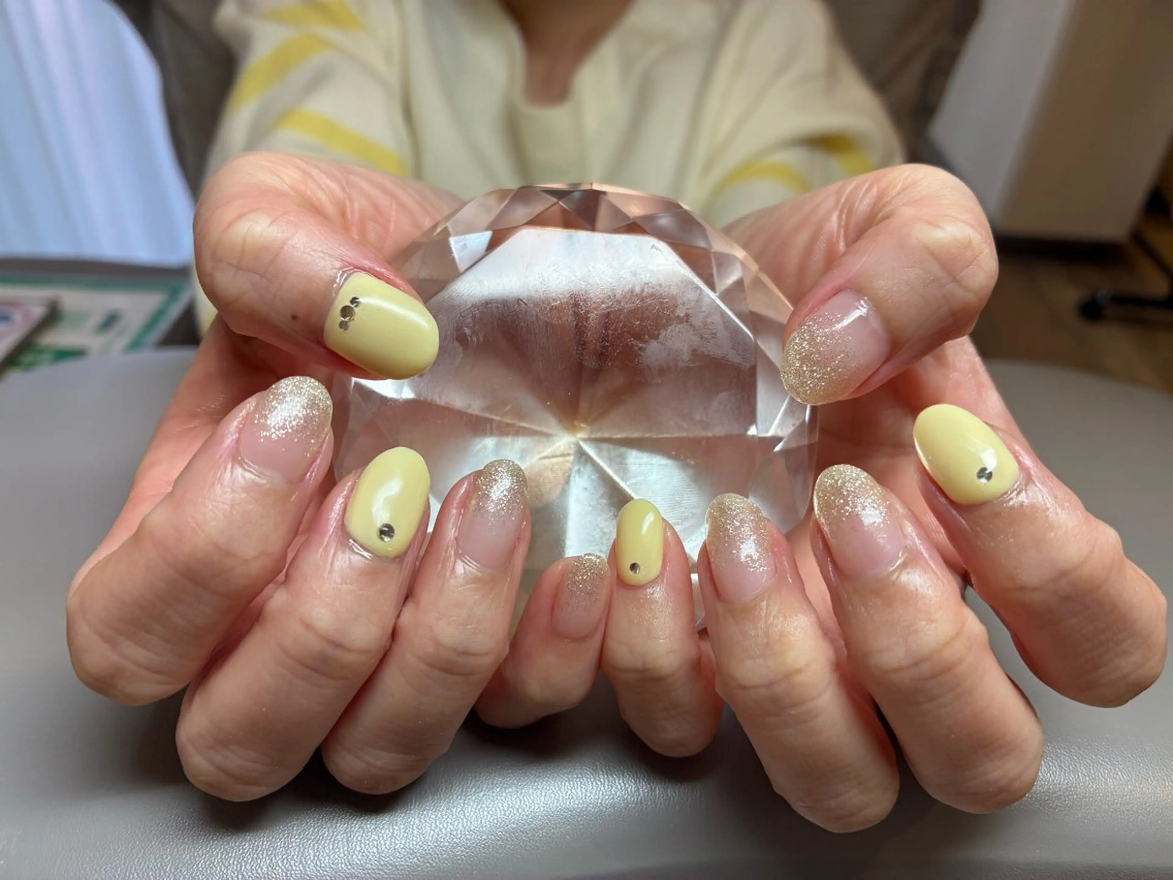 ネイル ハンドネイル ECRLN Atsumiのネイルデザイン