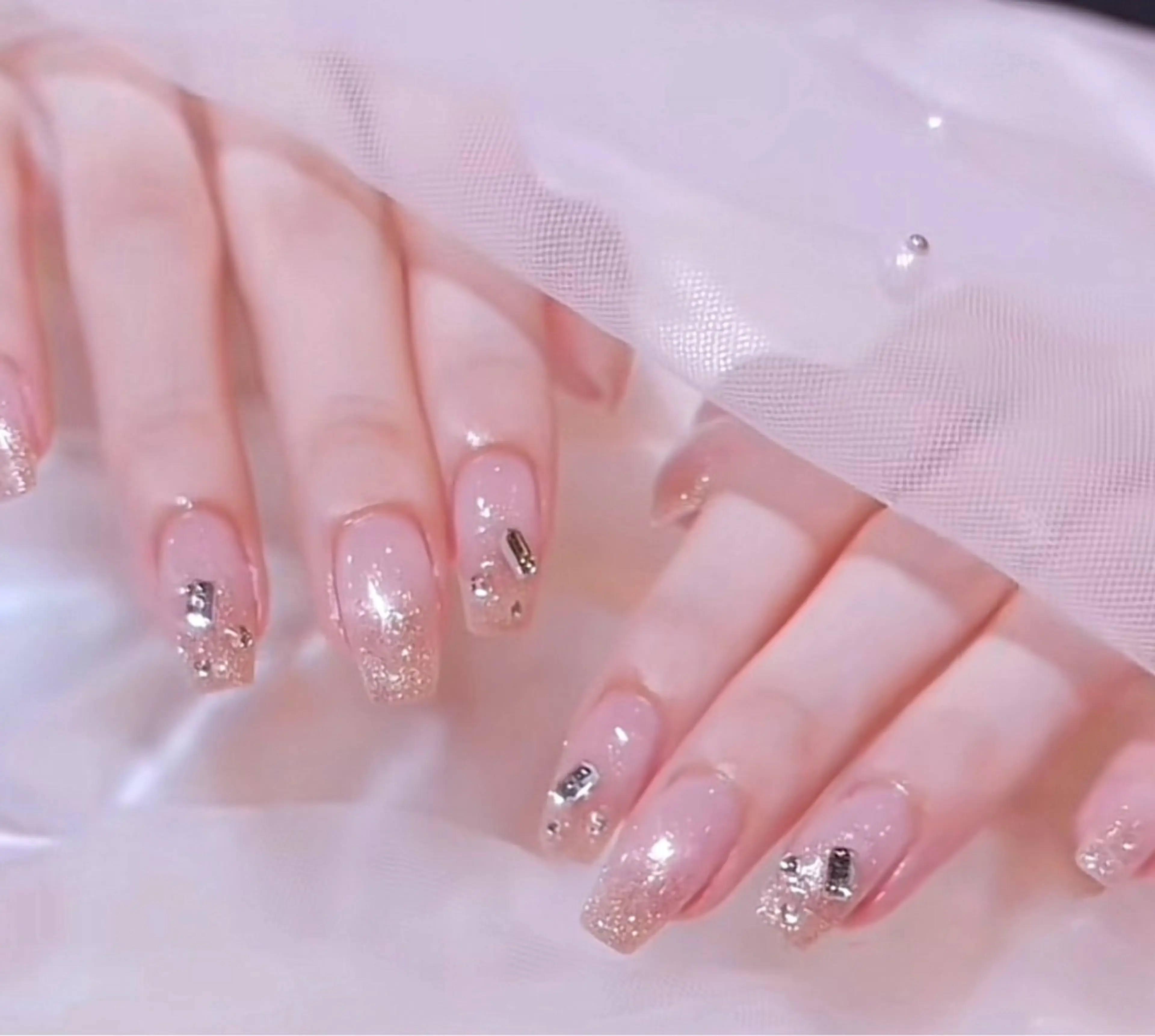 ネイル KARI ネイルサロンのネイルデザイン