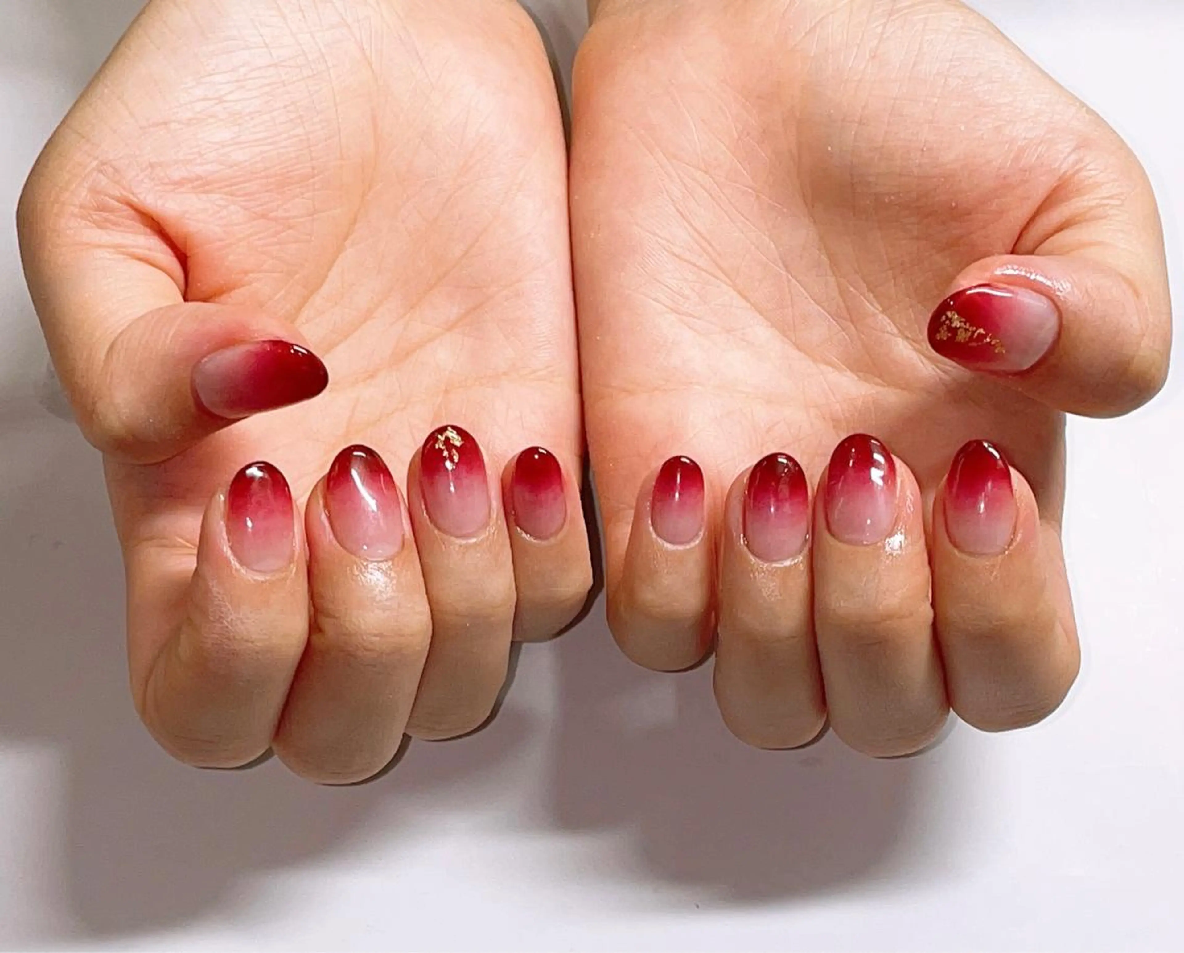 ネイル VIERU 🌈🎀💖のネイルデザイン