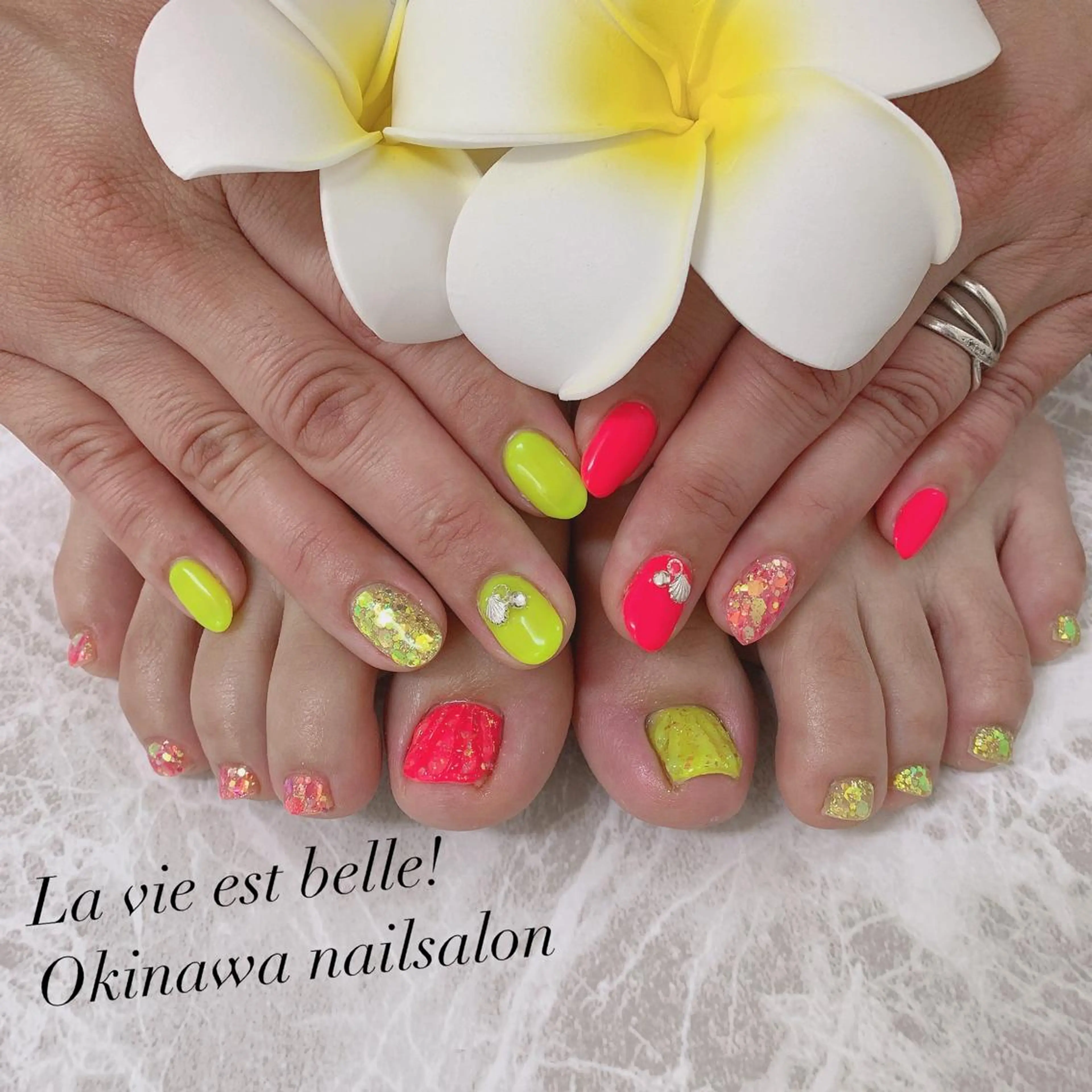 ネイル フットネイル キラキラネイル アトリエ ラヴィエベルのネイルデザイン