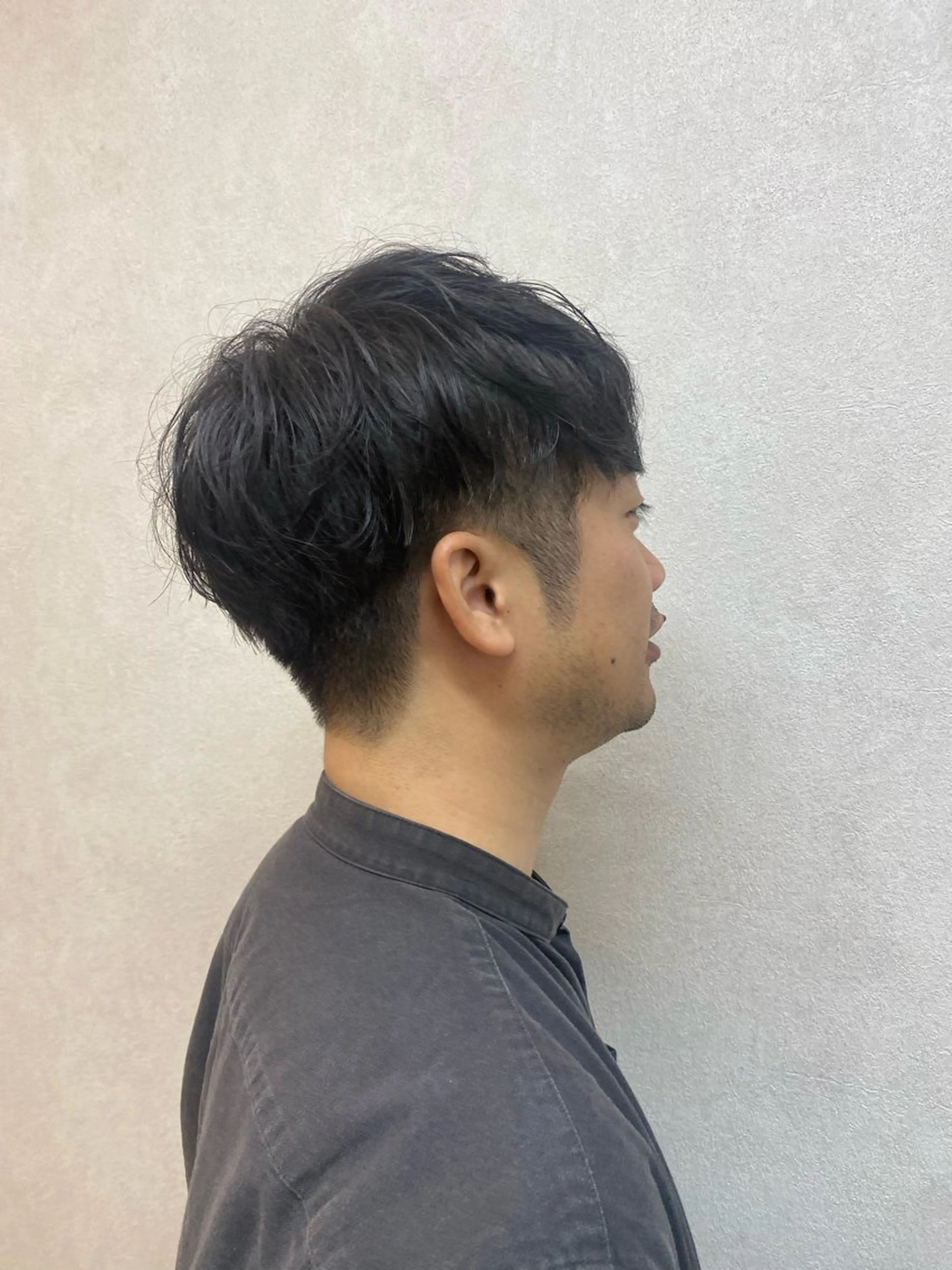 ショート カラー パーマ ヘアアレンジ メンズ メンズパーマ ニュアンスパーマ カット パーマ [メンズカット］日高 伸太朗tocca船橋のヘアスタイル