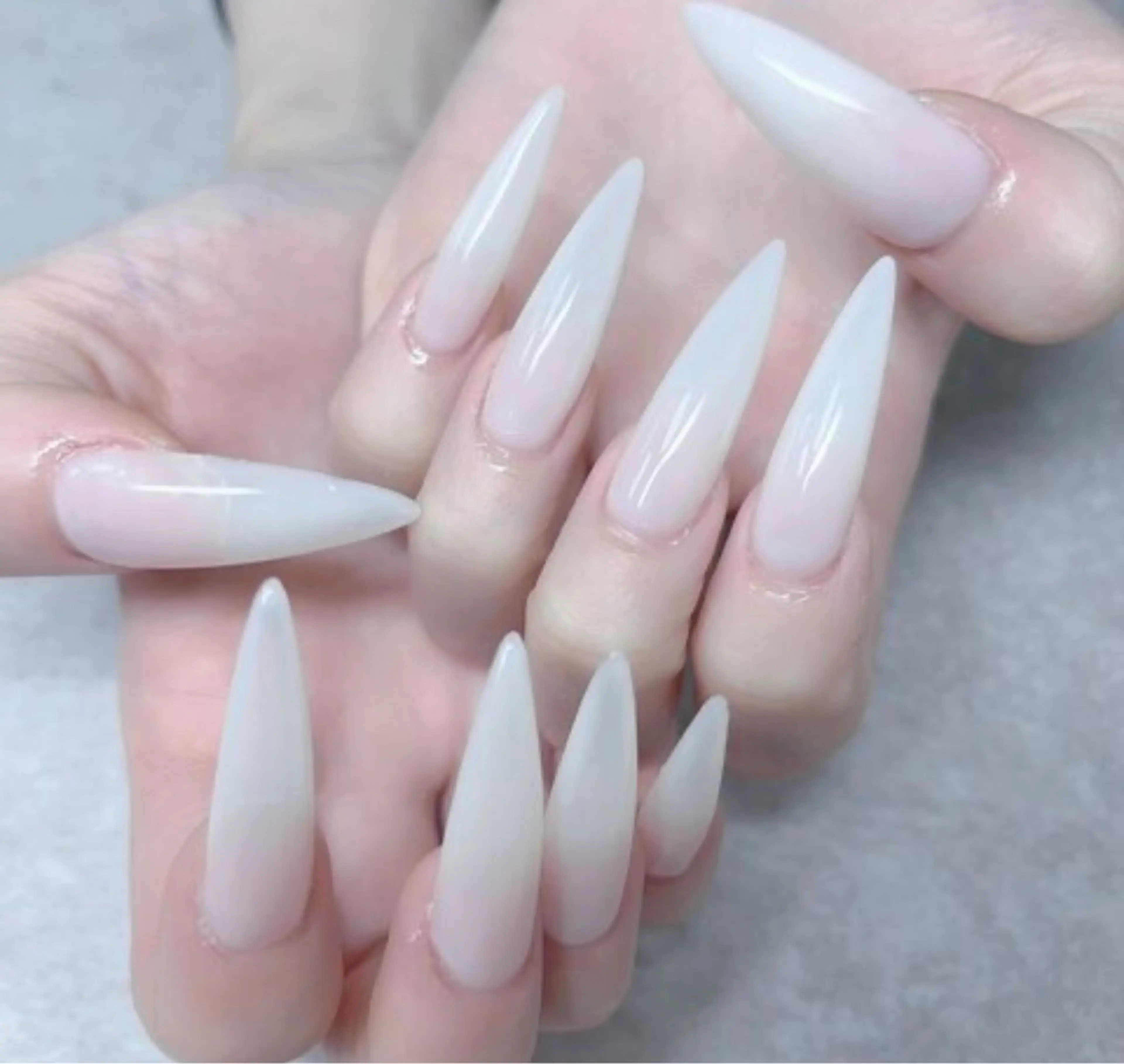 ネイル ハンドネイル UMI ネイルサロン新宿🎀のネイルデザイン