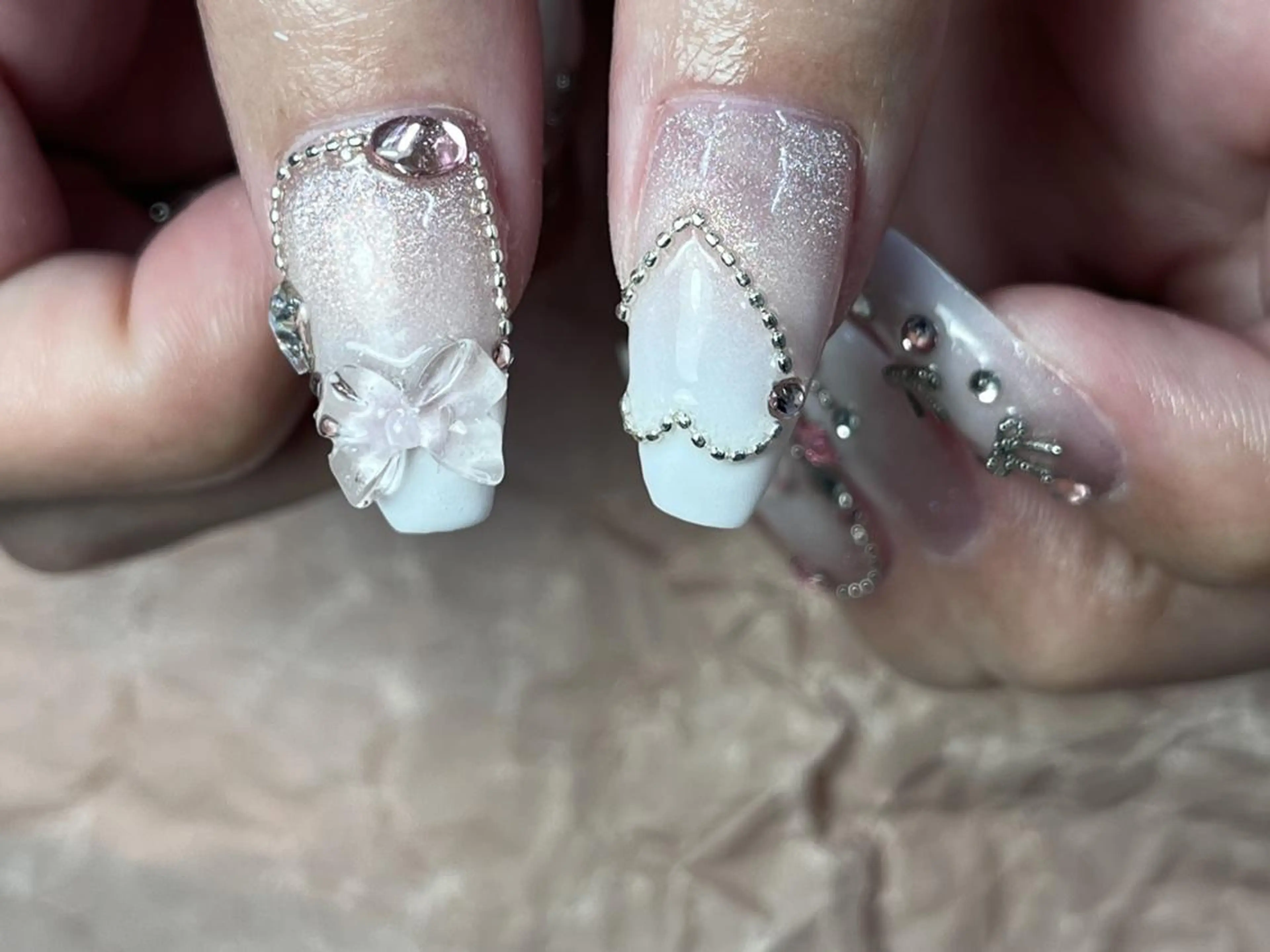 ネイル アートネイル ガーリー グラデーション ハート ピンク ハンドネイル ToliyDeliy Nail Salonのネイルデザイン