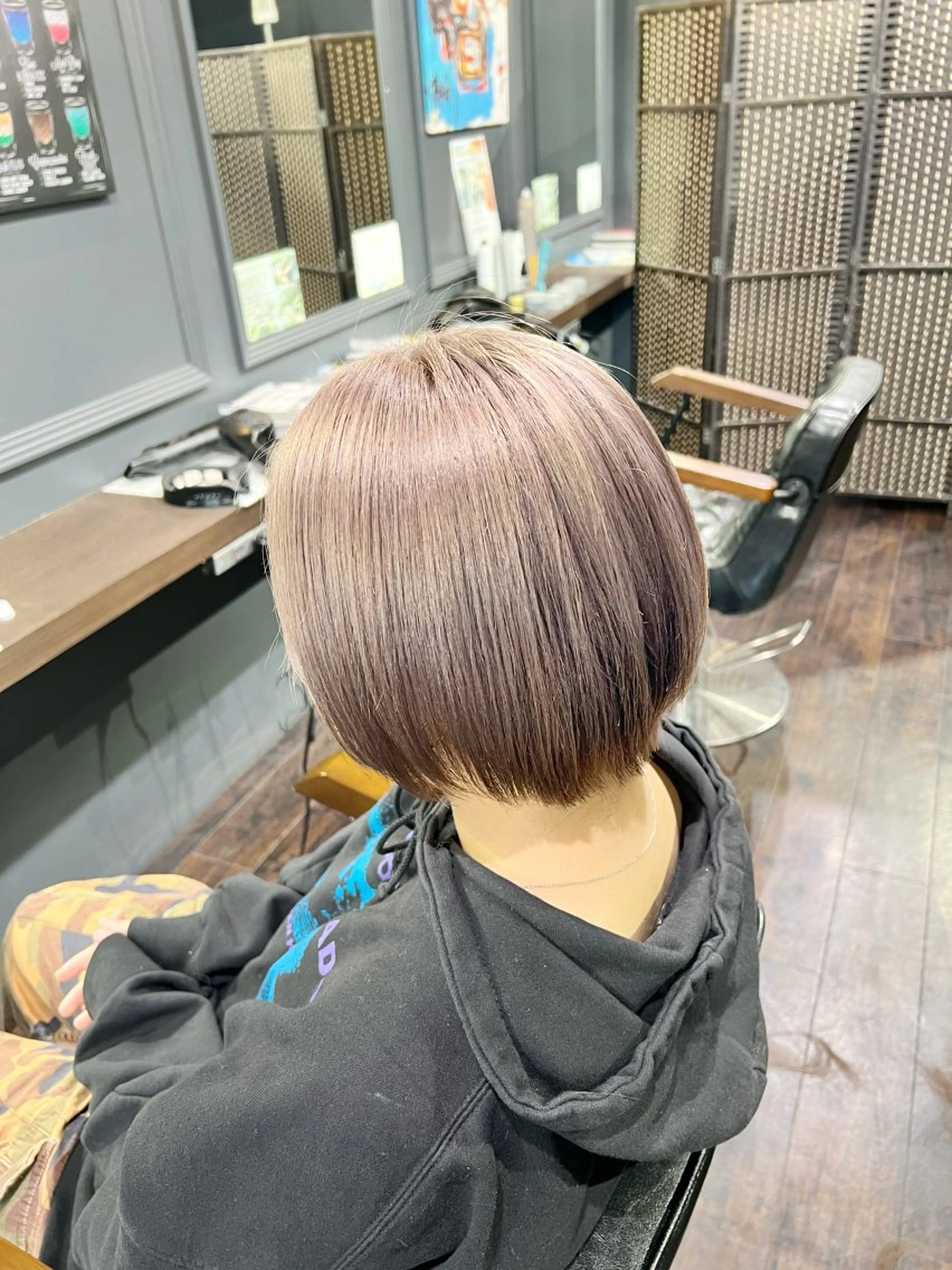 ショート カラー ショートボブ ベージュカラー ミルクティーベージュ ボブ ショートヘア Love&Hair Breit/下川のヘアスタイル