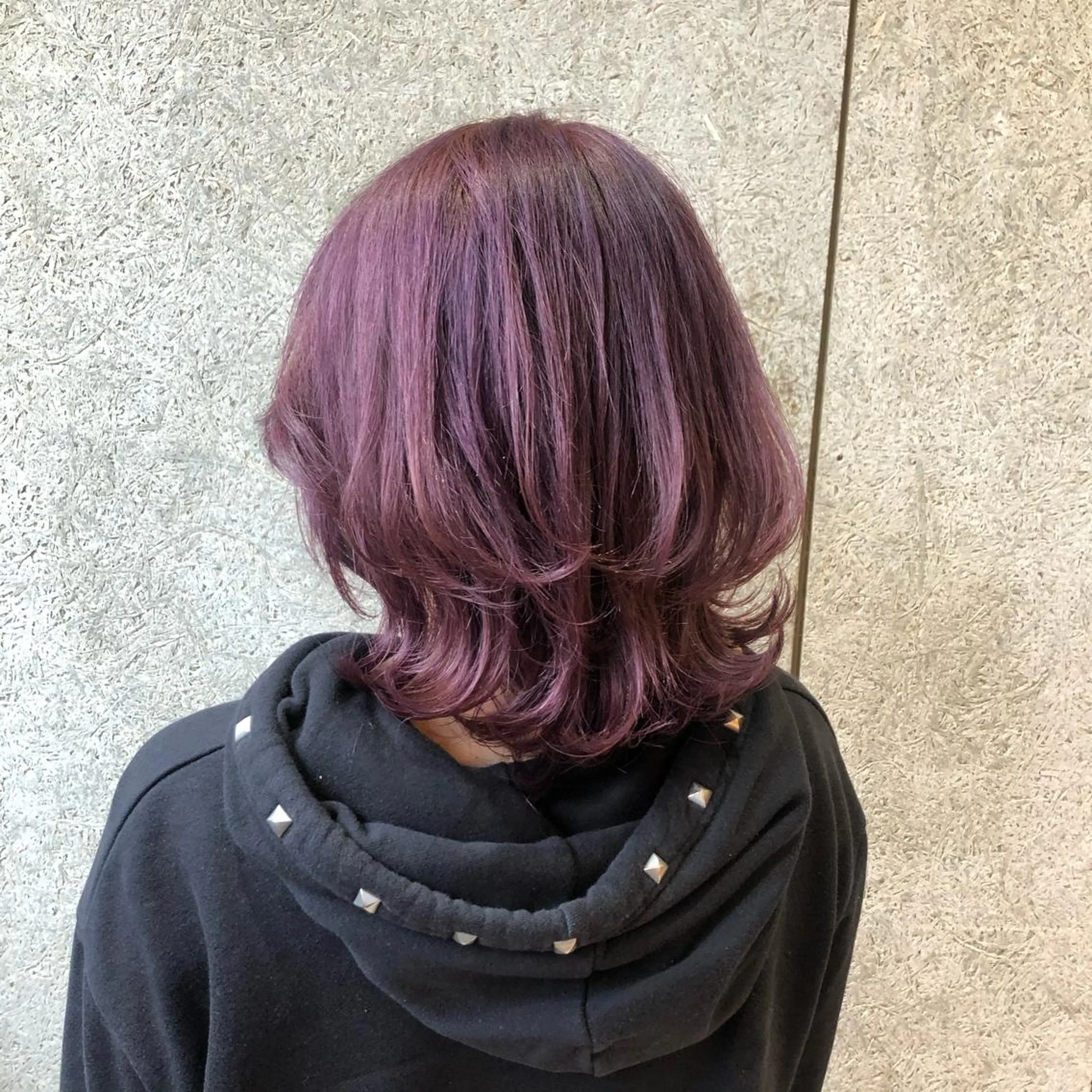 ミディアム カラー ブリーチ ラベンダーカラー ラベンダーピンク ピンクカラー 植田 彩のヘアスタイル