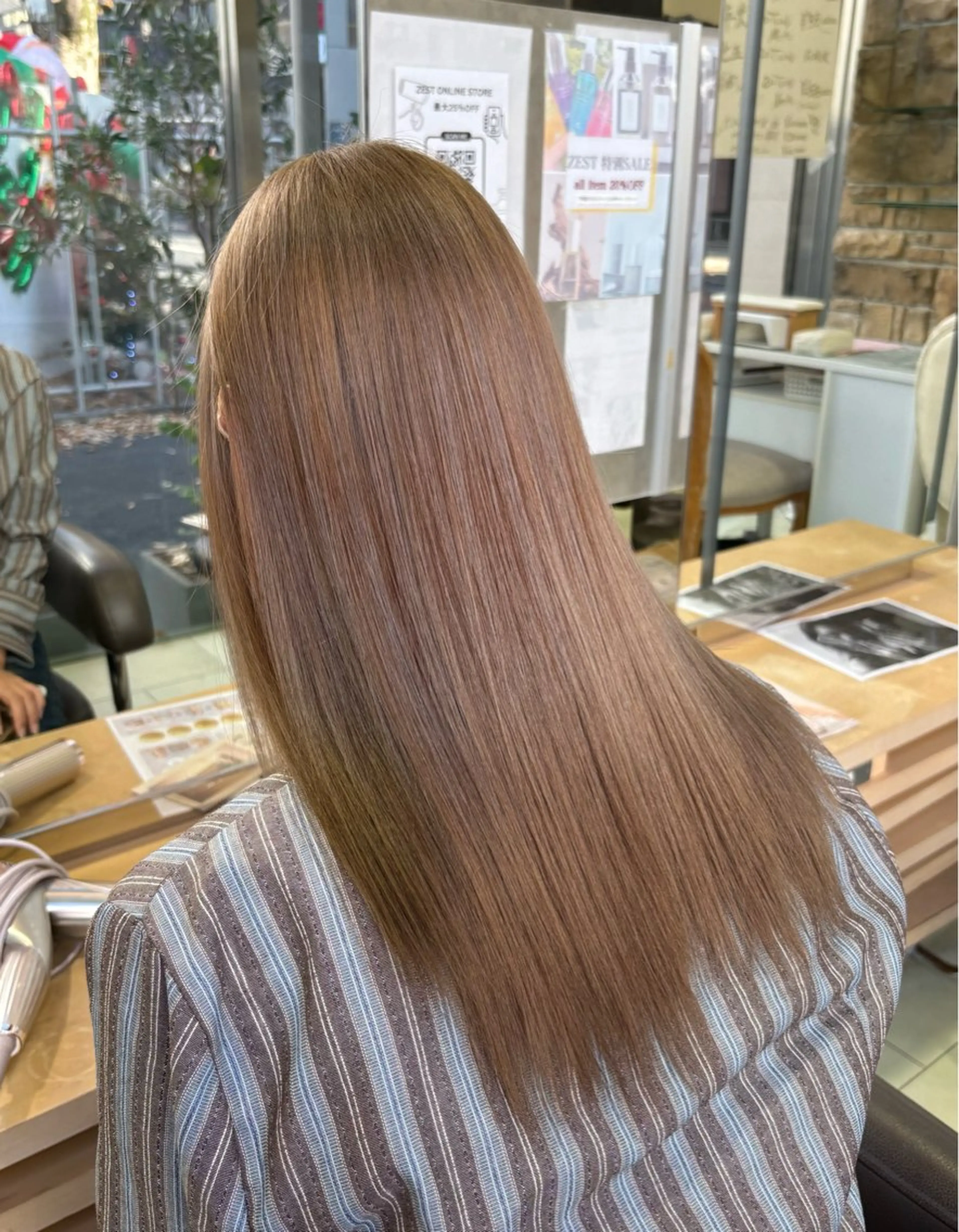 セミロング カラー ヘアカラー airi🌺カラー /特殊ヘア⛓️🖤のヘアスタイル