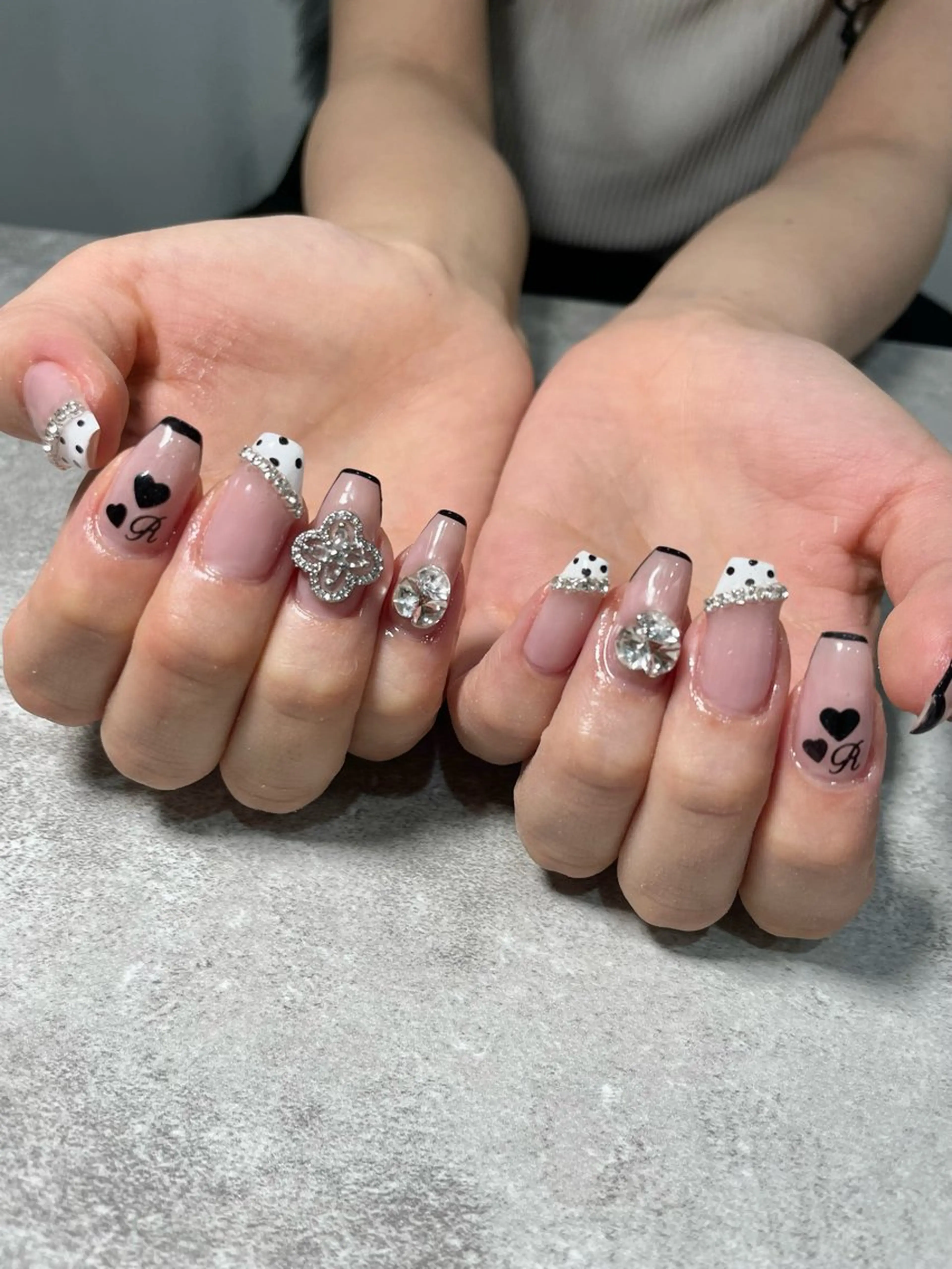 ネイル 持ち込み ハンドネイル Raviliss ♡のネイルデザイン