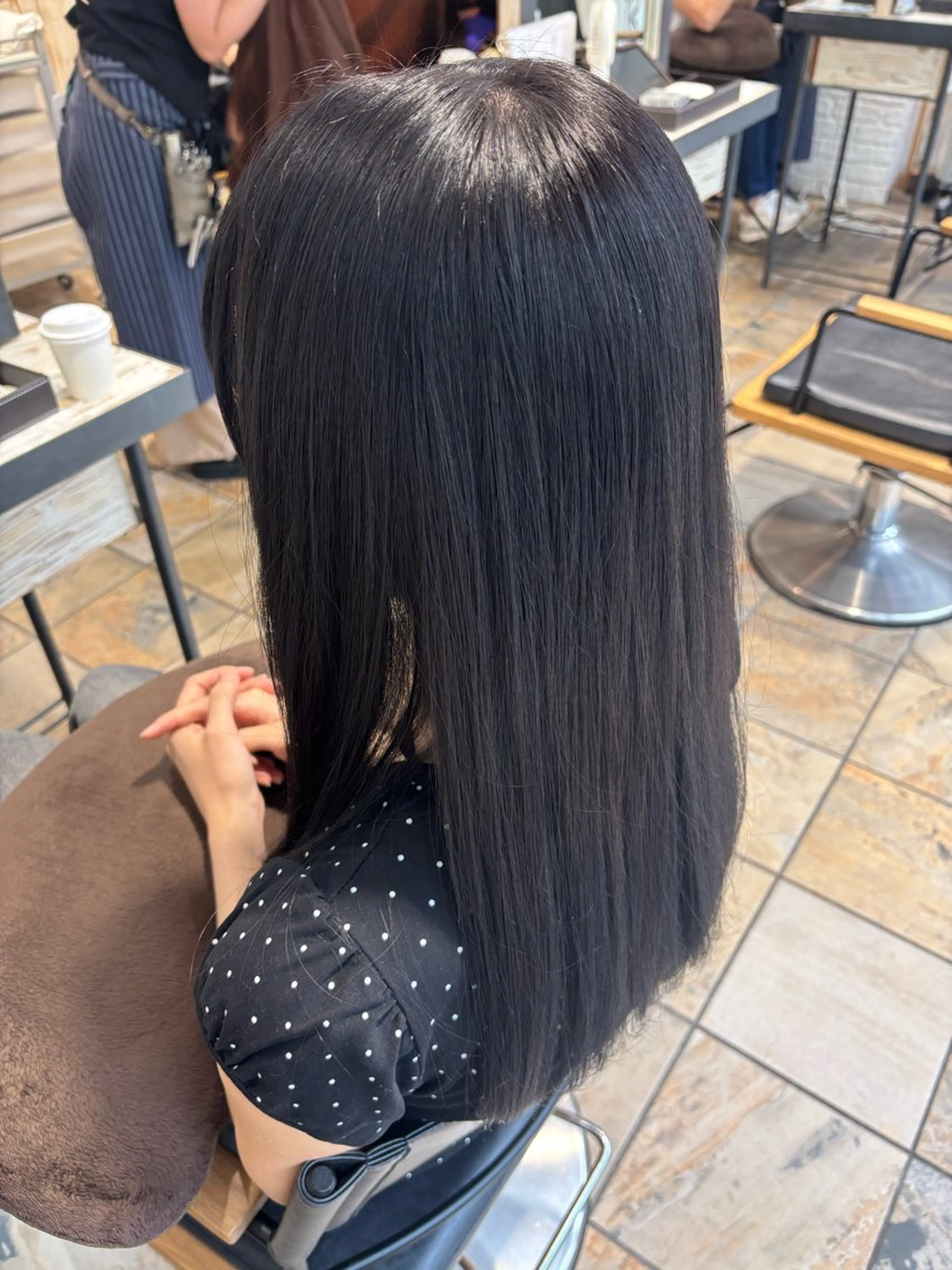 ロング カラー 黒髪 ブルーカラー ブルーブラック 透明感カラー 小林 菜々美のヘアスタイル