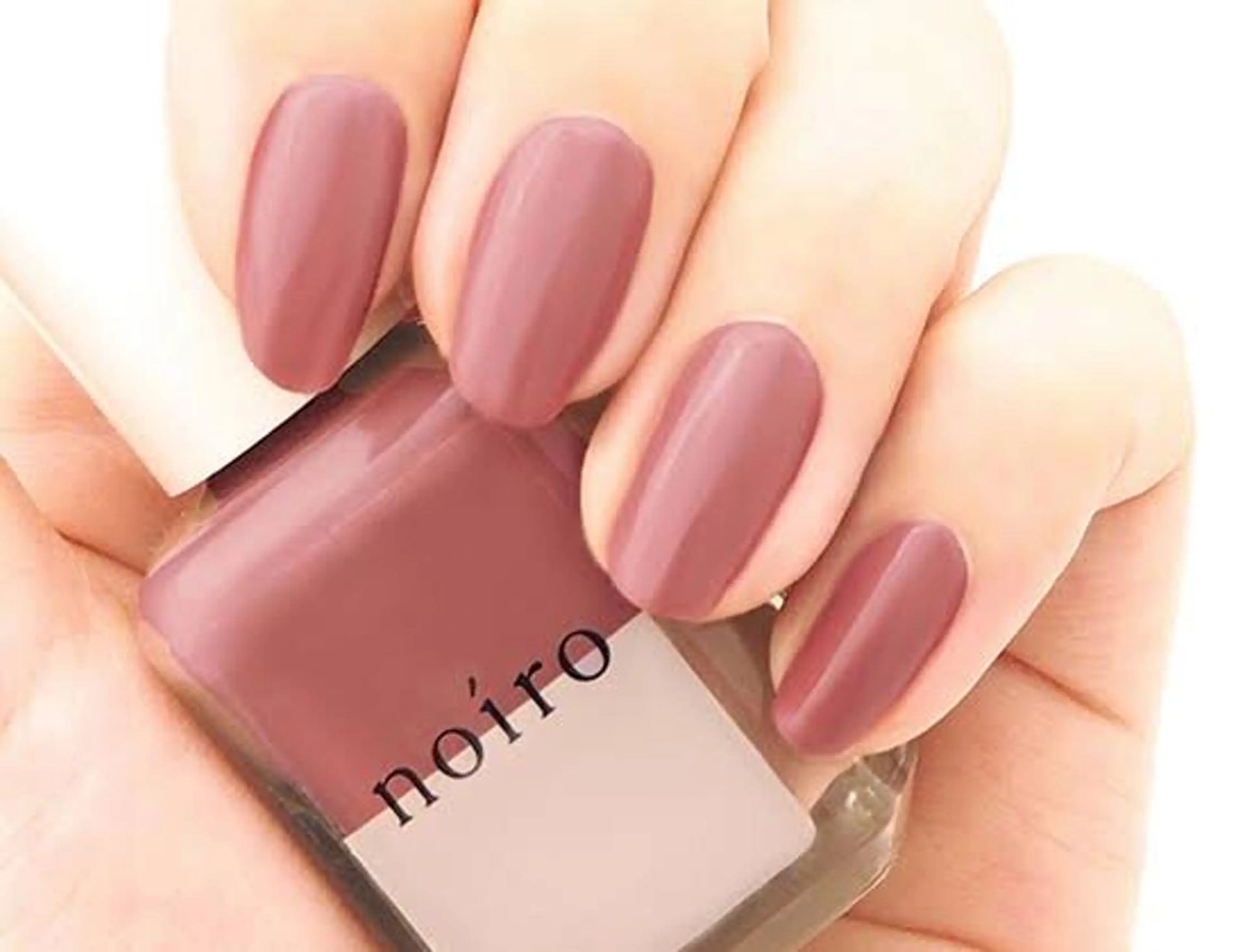 ネイル TotalBeautysalonCURE所属・CURE 朱梨のネイルデザイン