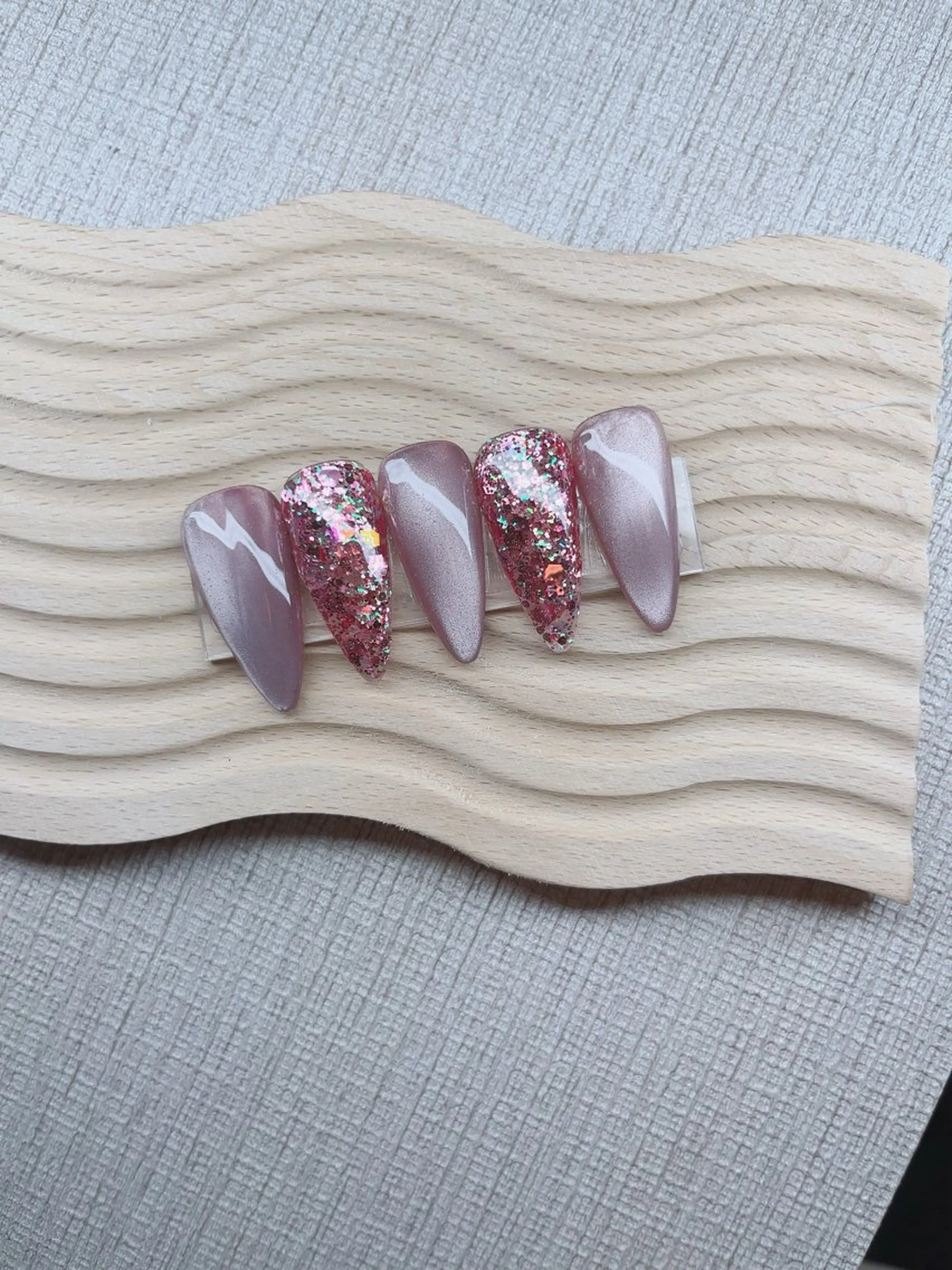 ネイル ラメ(グリッター) マグネットネイル シンプルネイル ハンドネイル 🍭Kiara Nail🍭のネイルデザイン