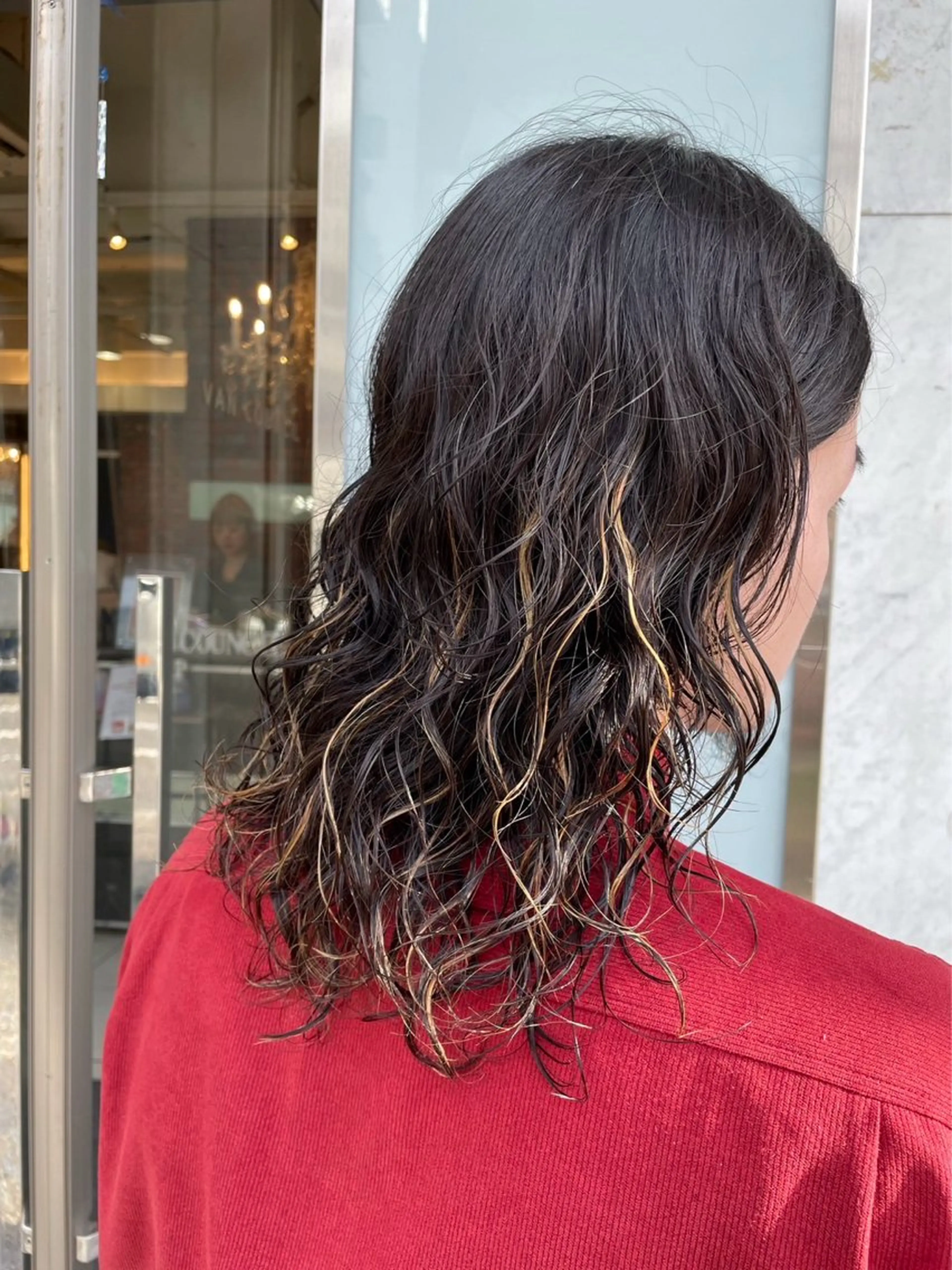 セミロング パーマ モデル募集中✨千野 詩緒里のヘアスタイル