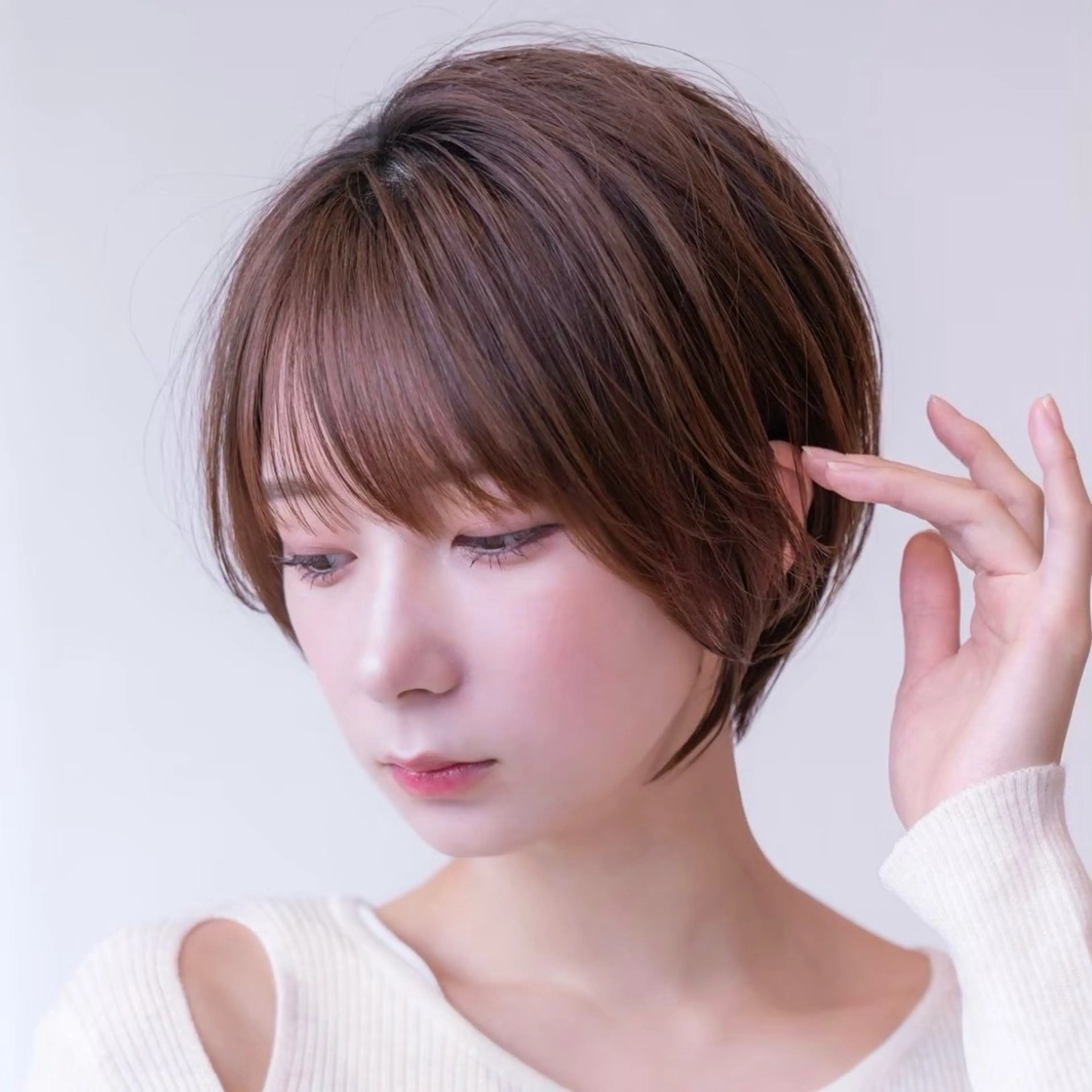 ショート カラー 切りっぱなしボブ ショートボブ ボブレイヤー ショートレイヤー ハイトーンカラー カット ヘアカラー トリートメント 田中航平/渋谷ボブ/ レイヤーボブのヘアスタイル