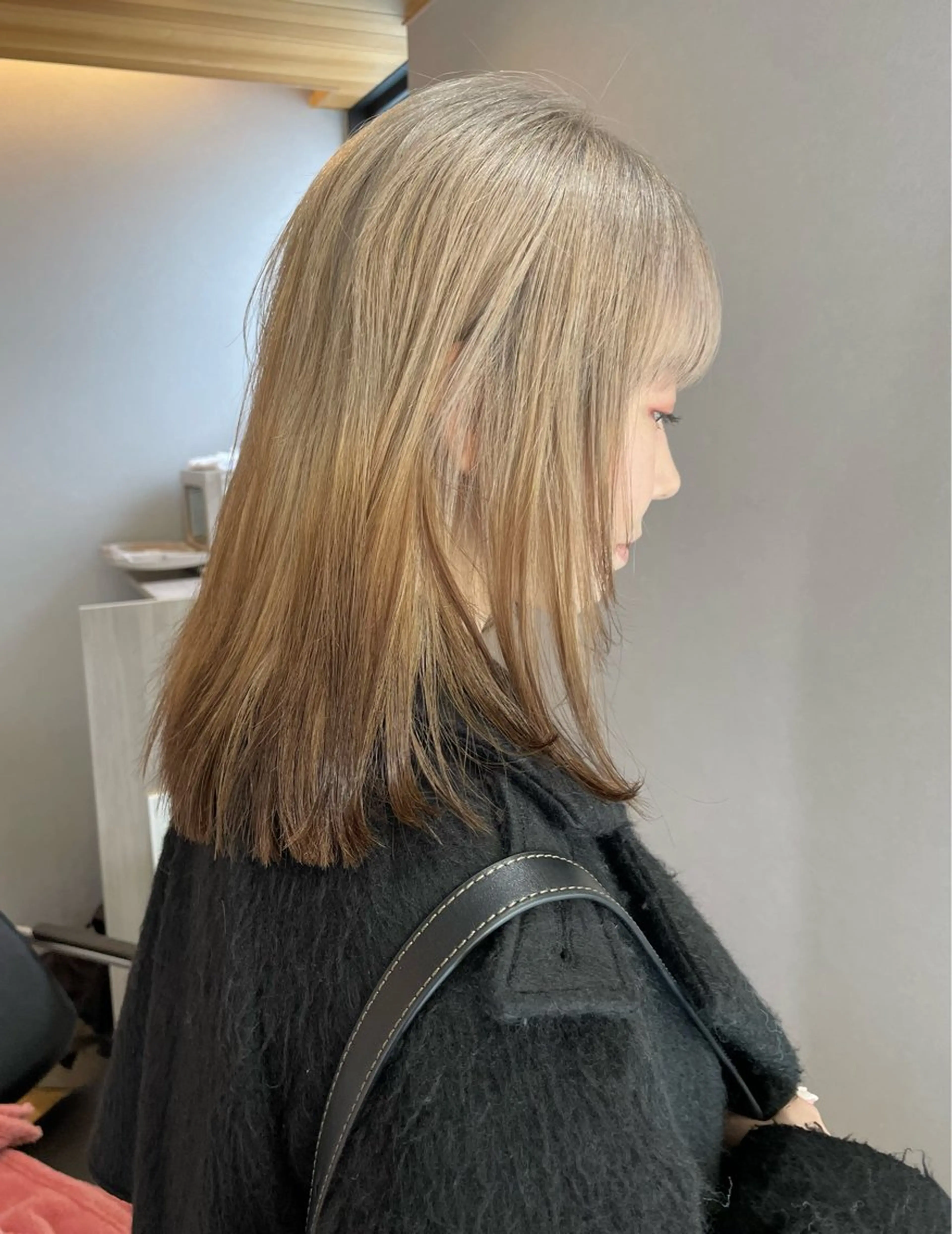 セミロング 小倉 愛里のヘアスタイル