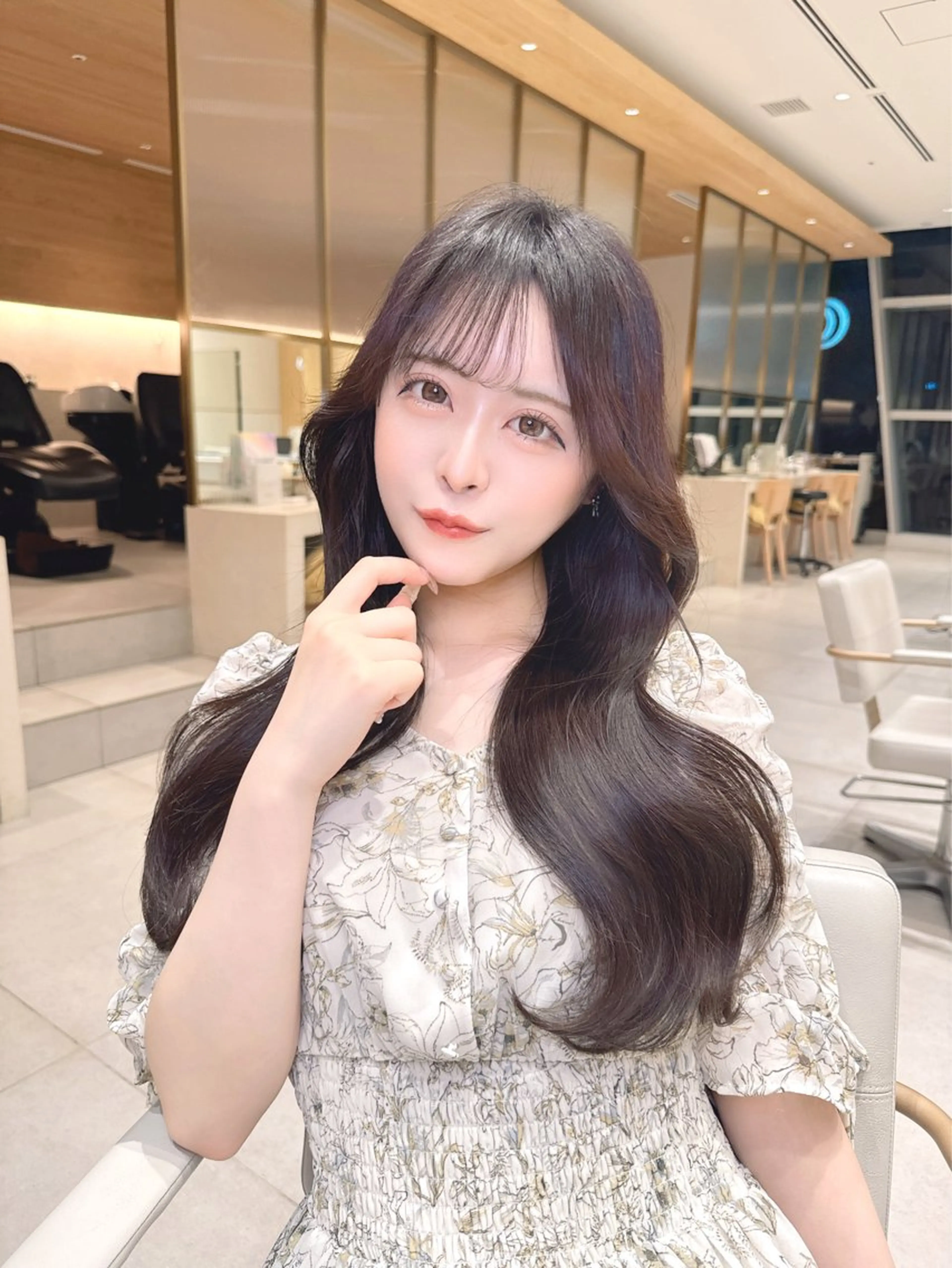 ロング カラー カット ヘアカラー トリートメント ヘッドスパ ヘアセット 韓国ヘア/レイヤー/ 顔まわり/りょーとのヘアスタイル