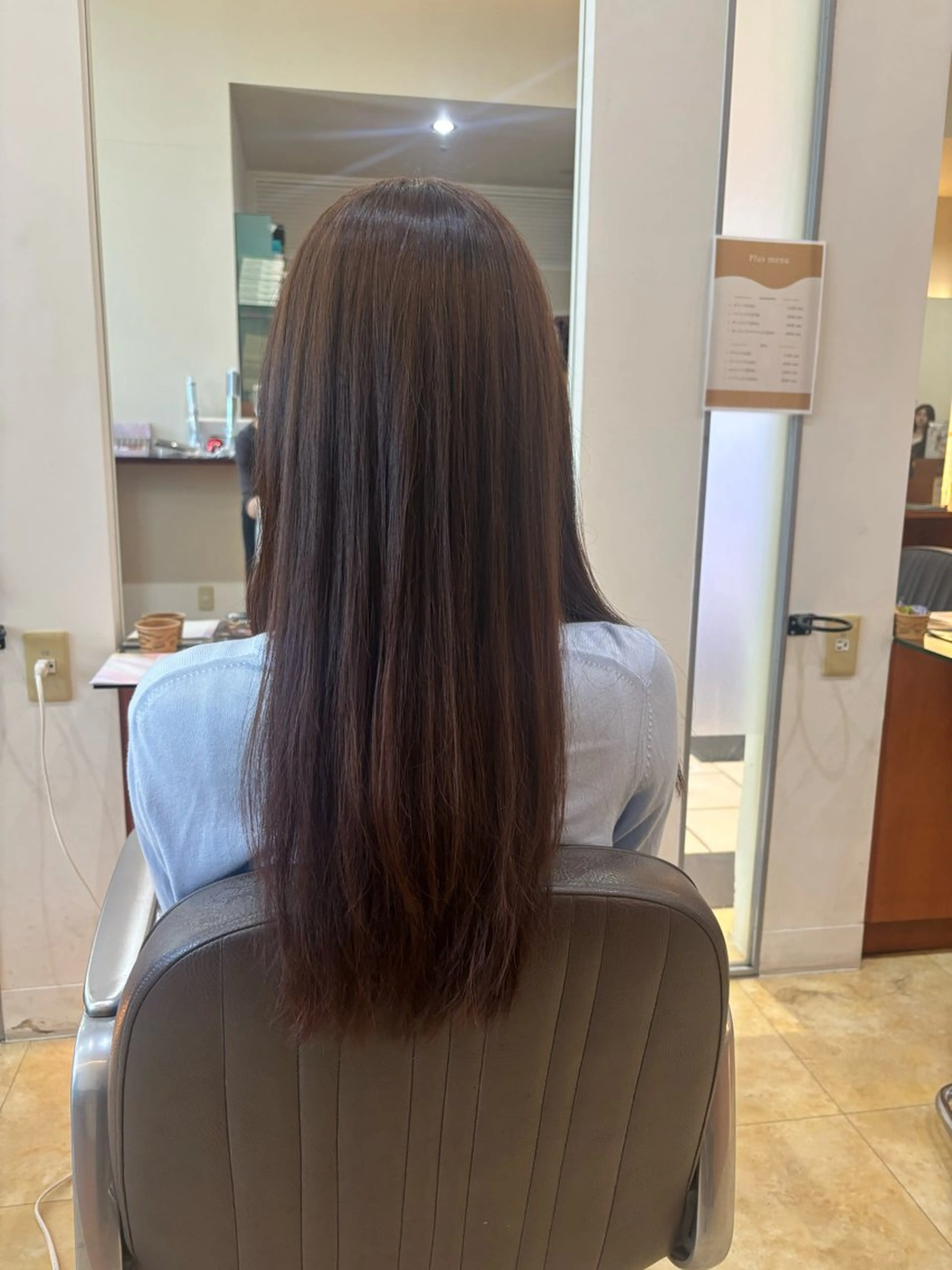 ロング 尾崎 優花のヘアスタイル