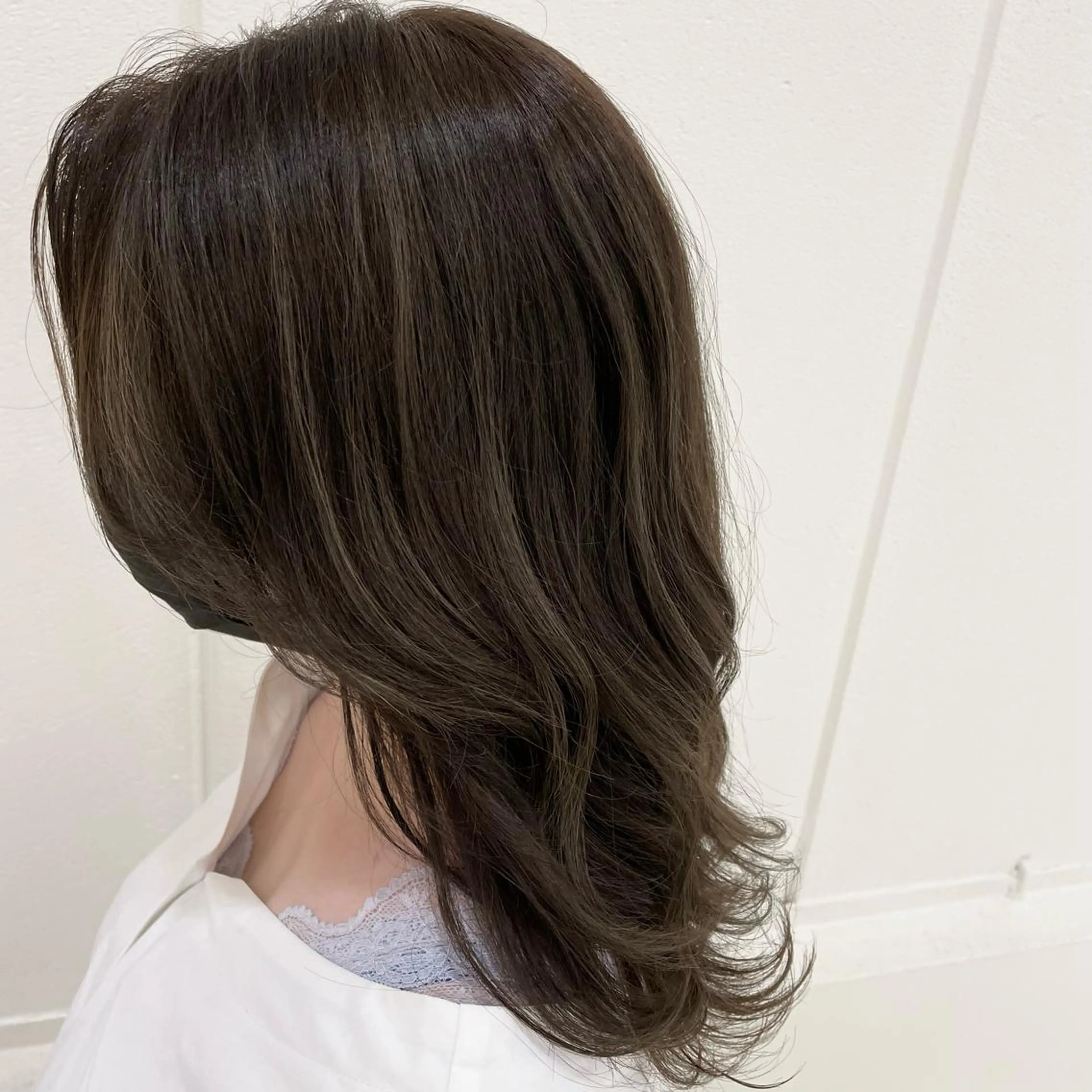 セミロング ハイライト ブリーチなしWカラー ヘアセット菜希のヘアスタイル