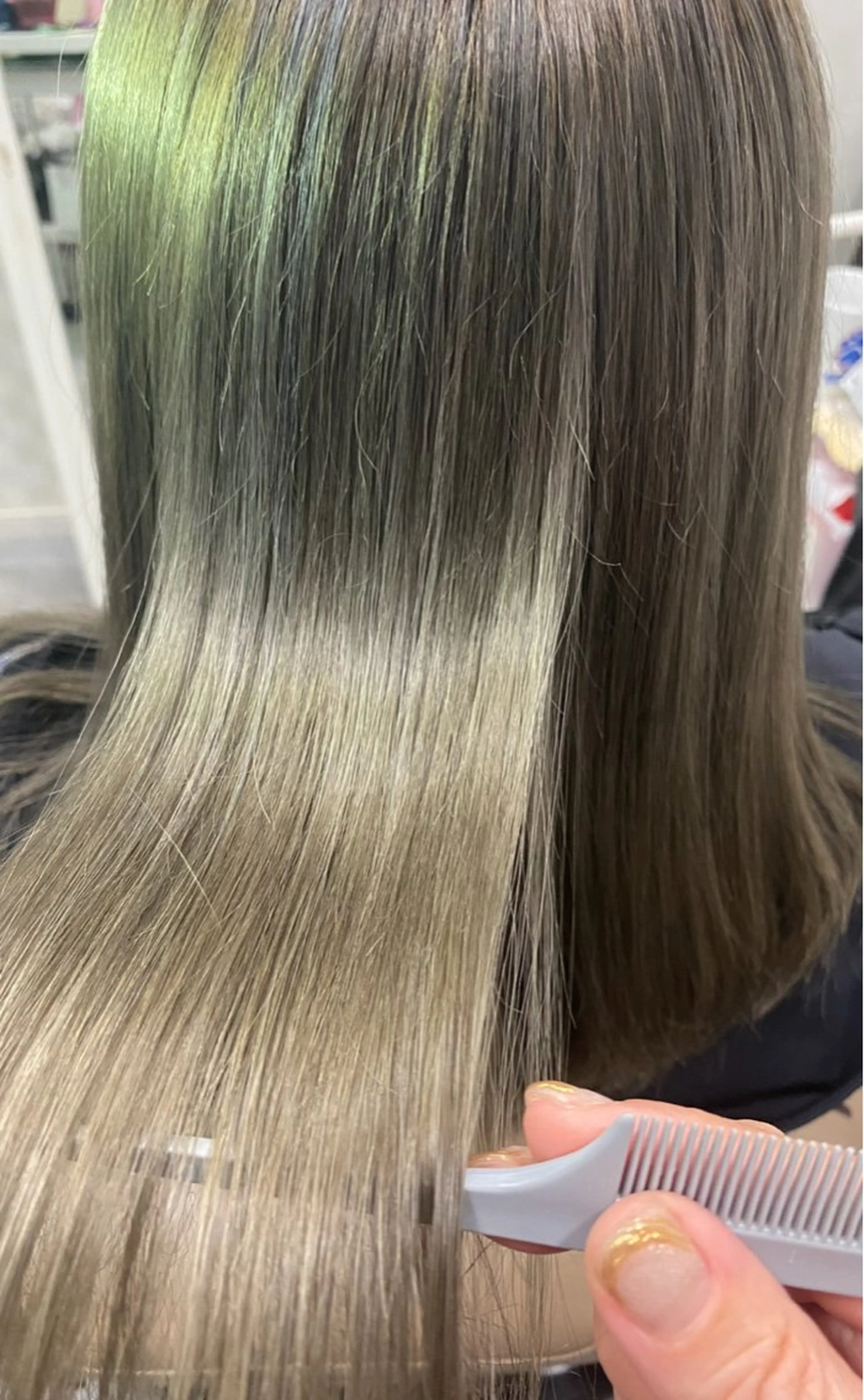 ロング やなぎさわ なつきのヘアスタイル