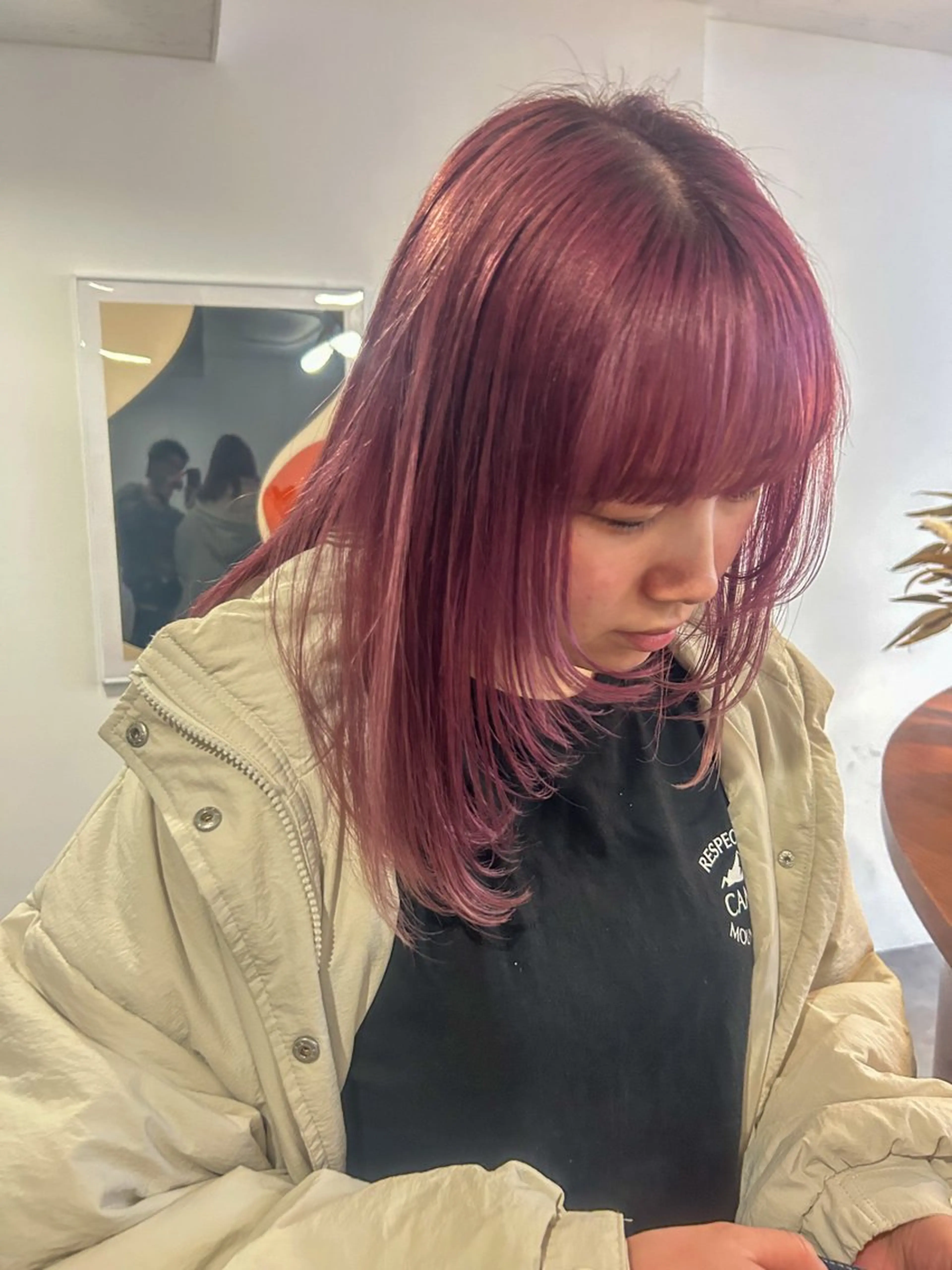 ミディアム パープルカラー レイヤーカット ARATA / tap/県庁近くのヘアスタイル