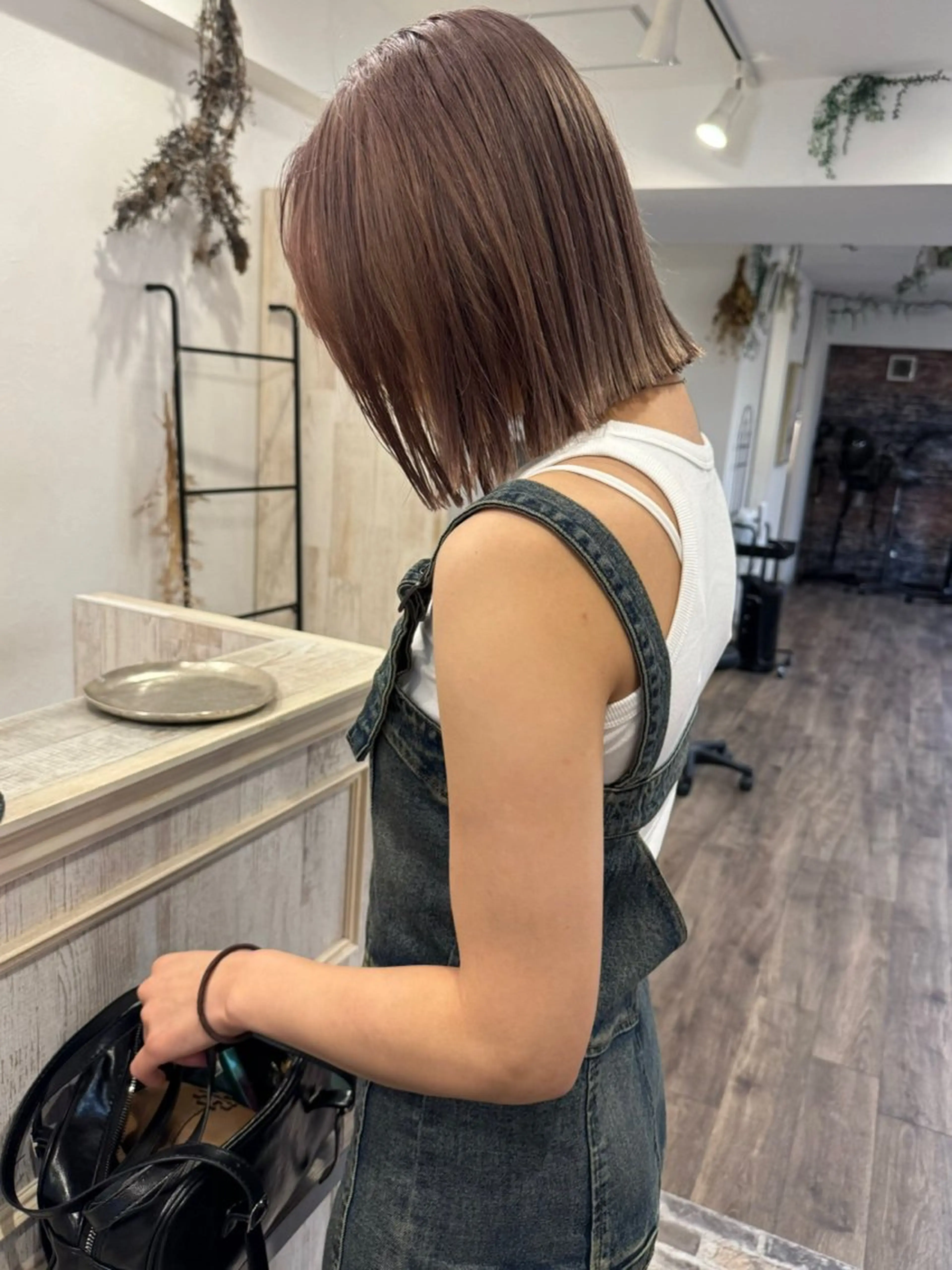 ショート カラー ベージュカラー ハイトーンカラー ピンクカラー ピンクベージュ ボブ ヘアカラー m ā l o.🌷 サカモトマイコのヘアスタイル
