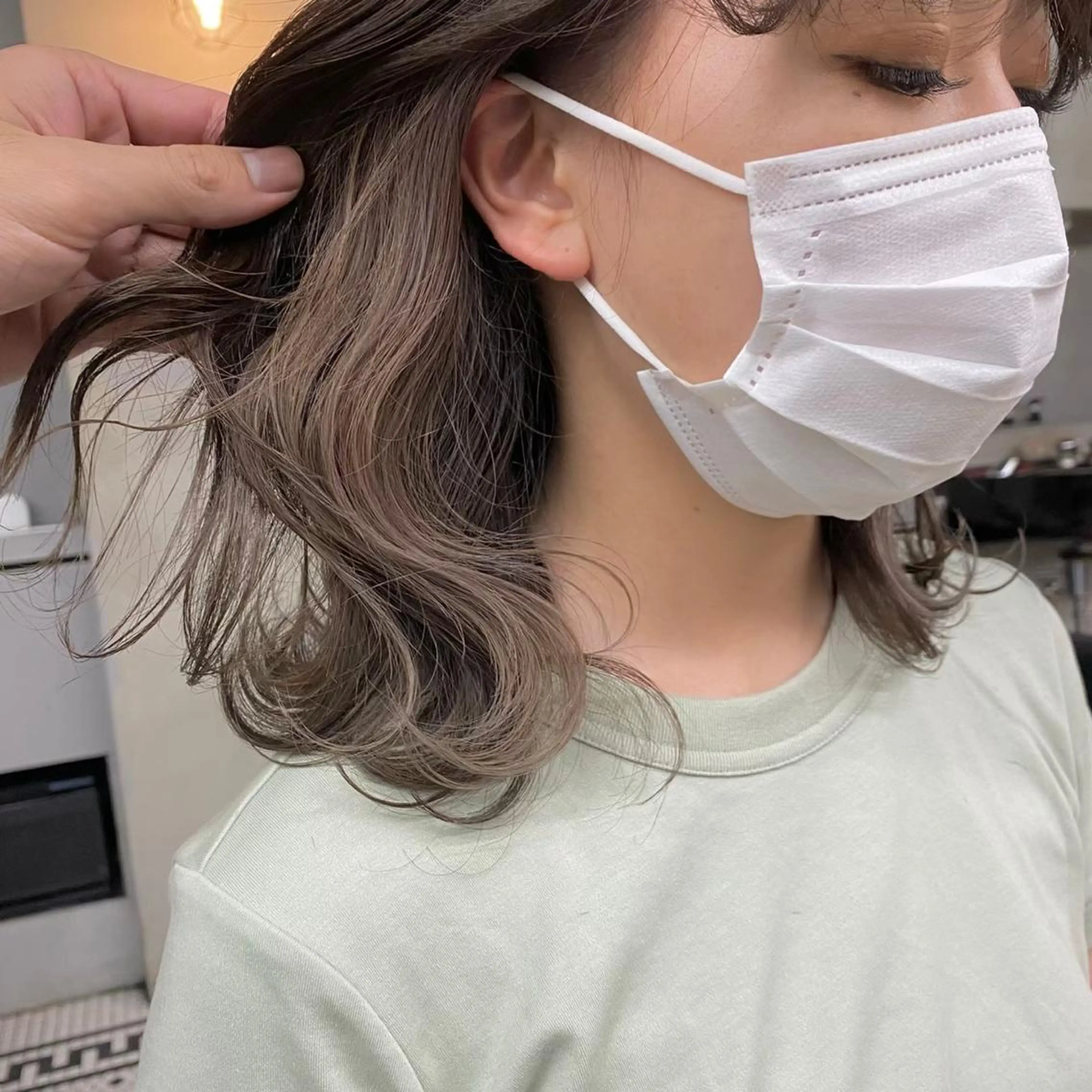 カラー ベージュカラー ダークグレー ダークグレージュ イヤリングカラー グレージュ グレージュカラー🤎 mai🤎のヘアスタイル