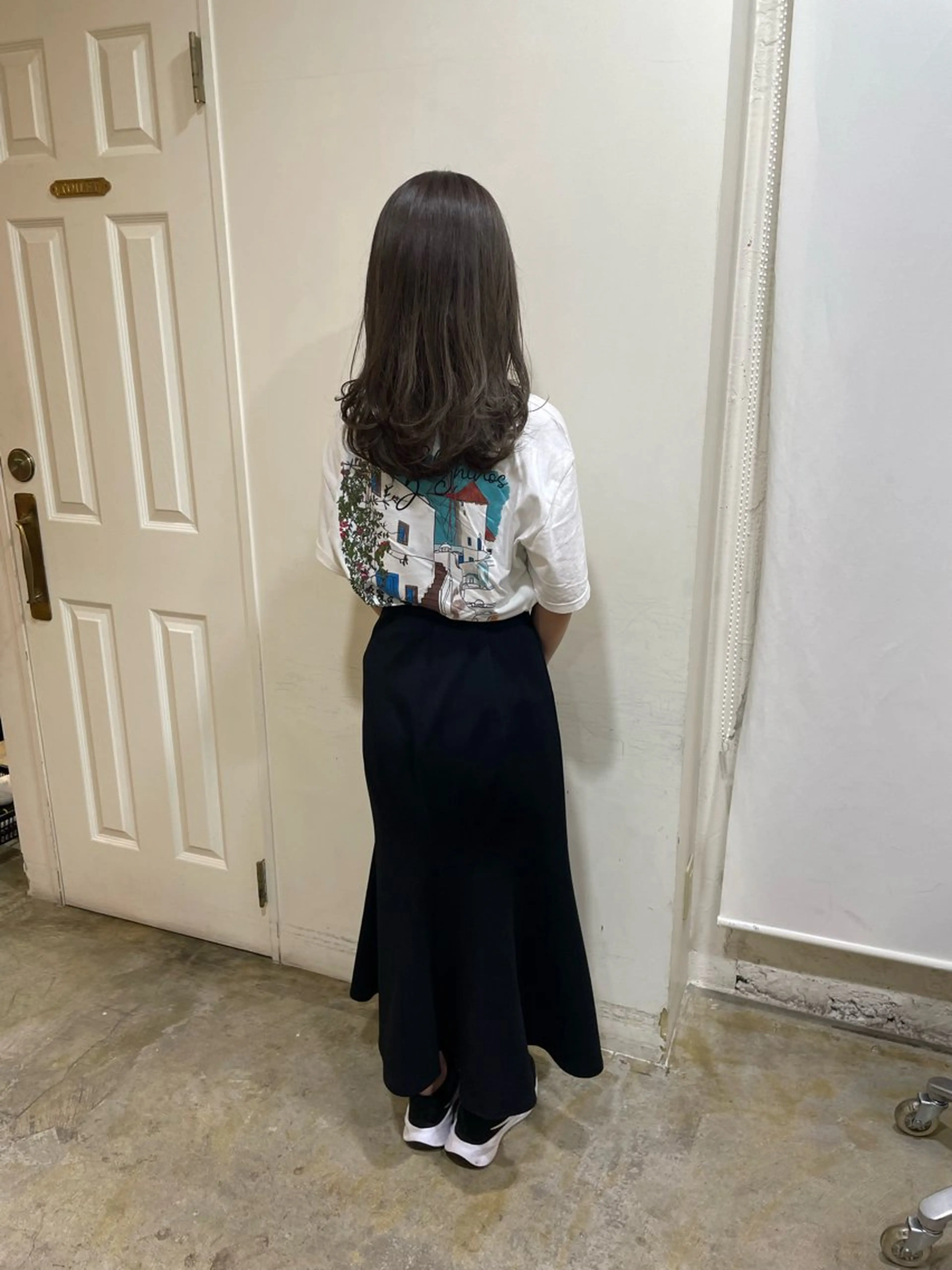 ミディアム カラー ベージュカラー オリーブベージュ カット ヘアカラー トリートメント MIOベージュカラー 柔らかいカラーのヘアスタイル