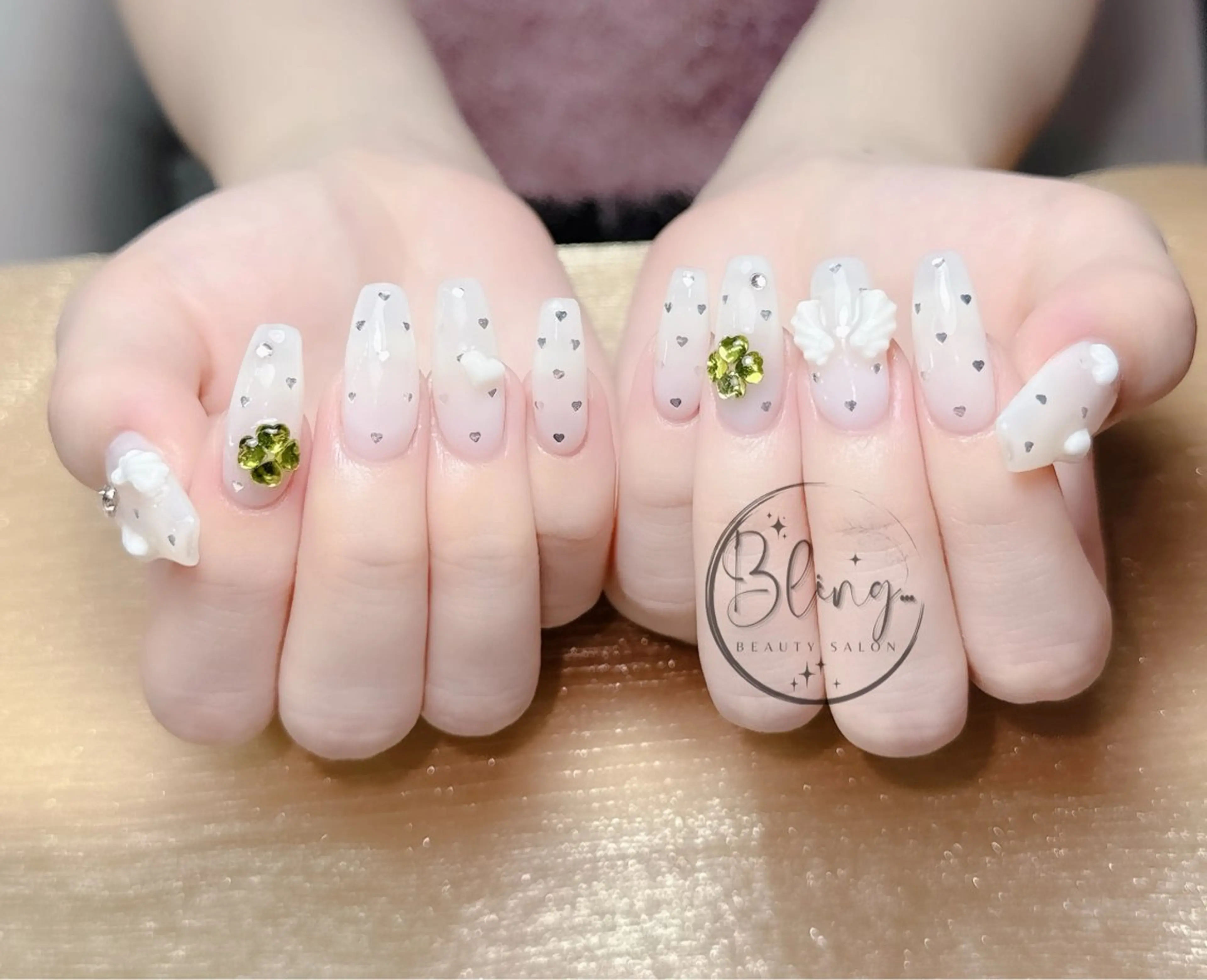 ロング 韓国風ヘア ハンドネイル Bling Salonのネイルデザイン