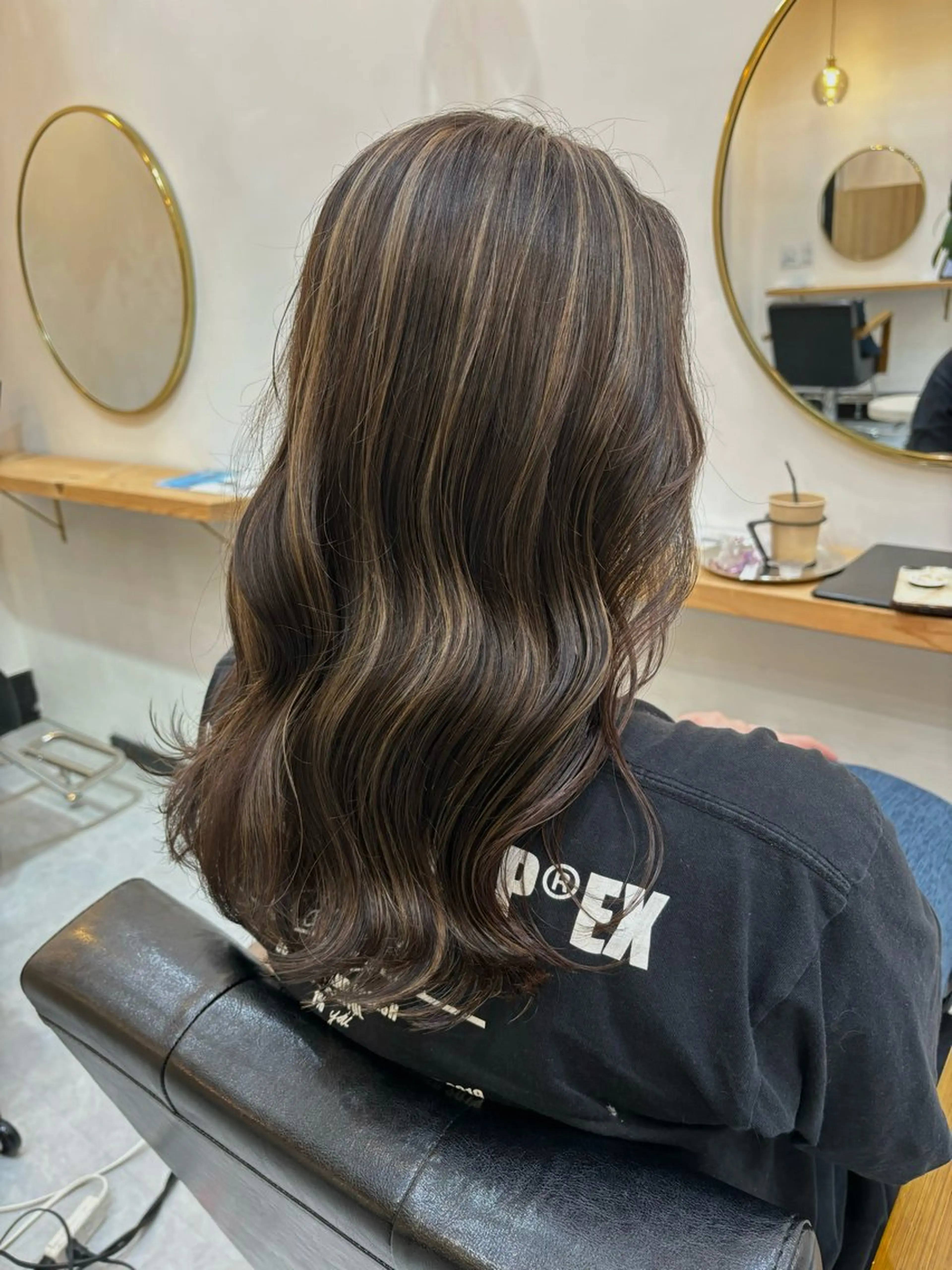 ロング カラー 高梨 菜々のヘアスタイル