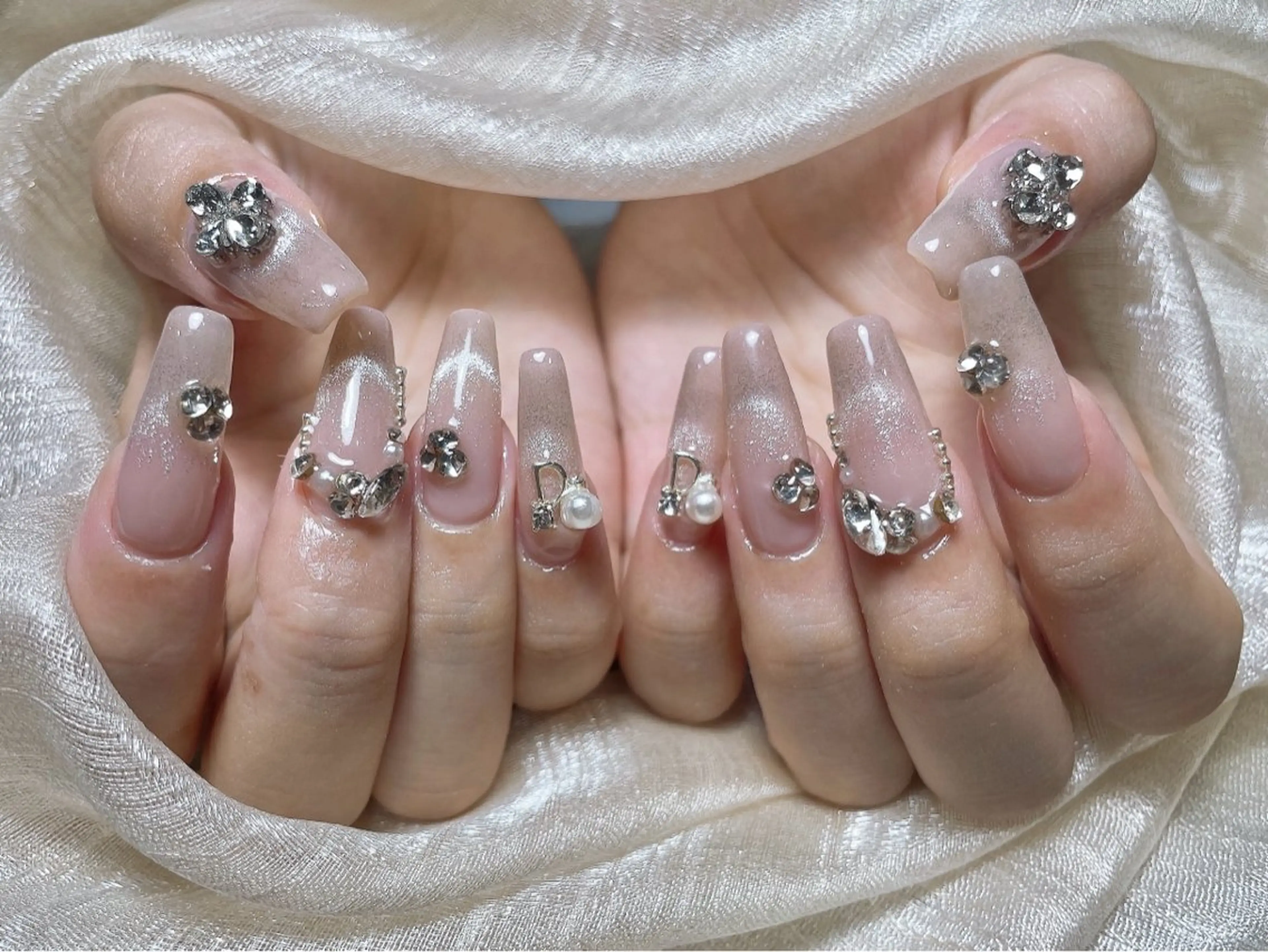 ネイル ハンドネイル ハンドケア モナ& あきのネイルデザイン