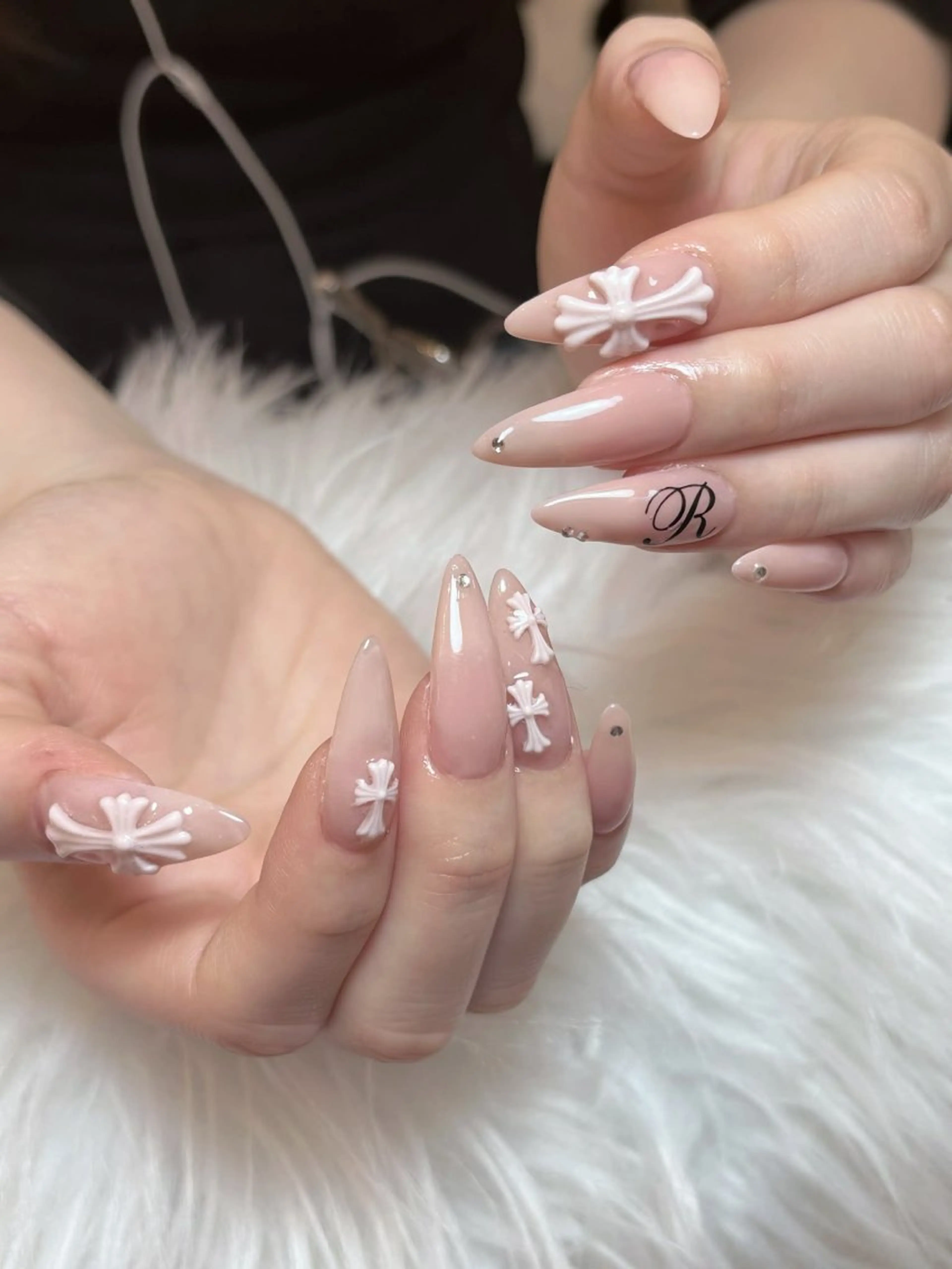 ネイル チークネイル 桜ネイル ドット フレンチネイル グラデーション ハンドネイル ハンドケア Nihonthy Nail 新宿のネイルデザイン