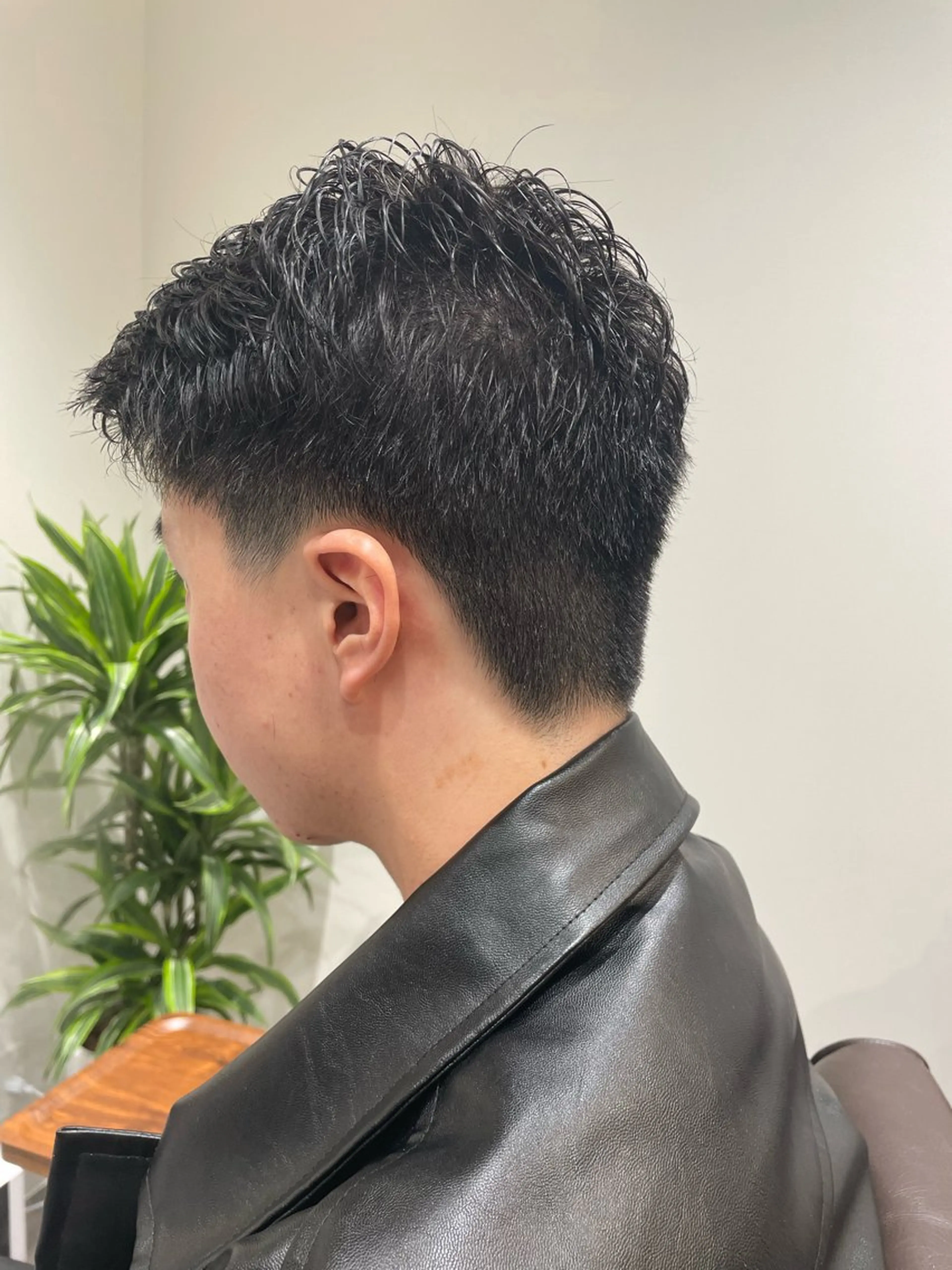 ショート メンズ ツーブロック 刈り上げ メンズカット MIWAの眉毛・アイブロウイメージ