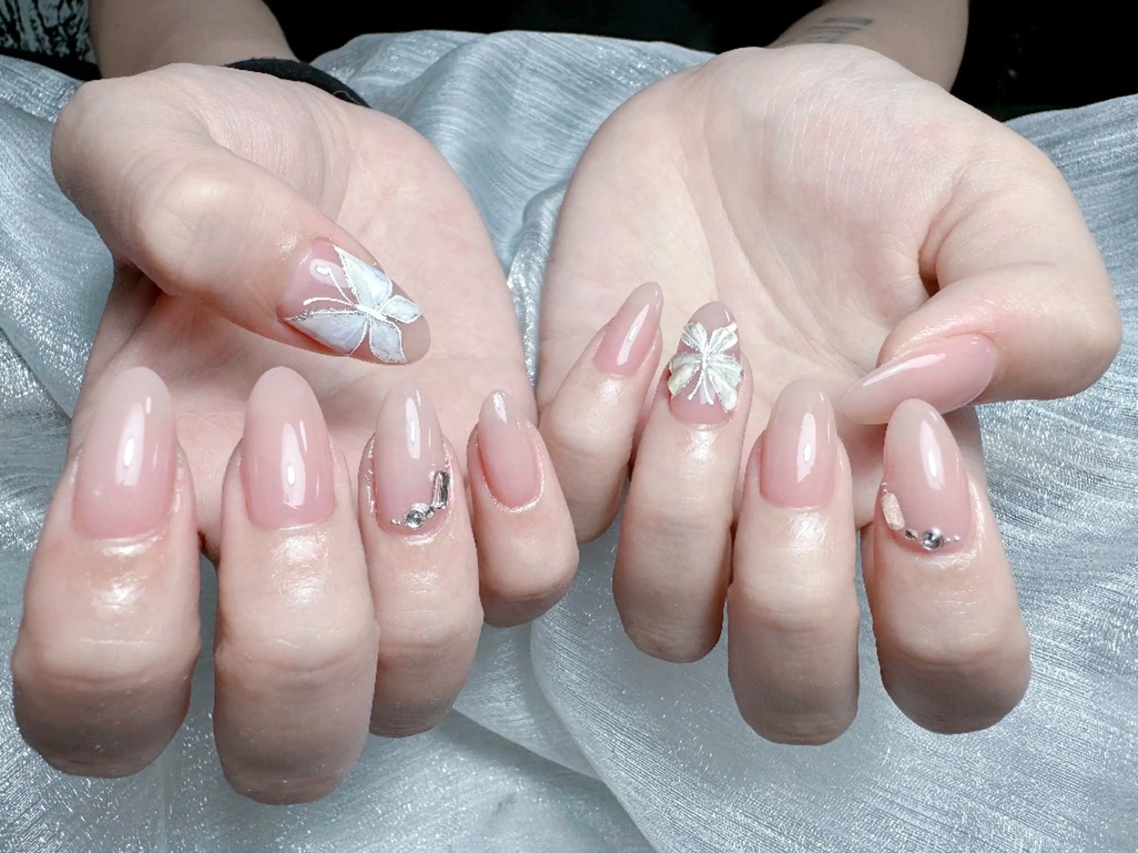 ネイル 長さ出し フレンチネイル グラデーション マグネットネイル マグネットフレンチ ハンドネイル ハンドケア ✨Dreamy NORAのネイルデザイン