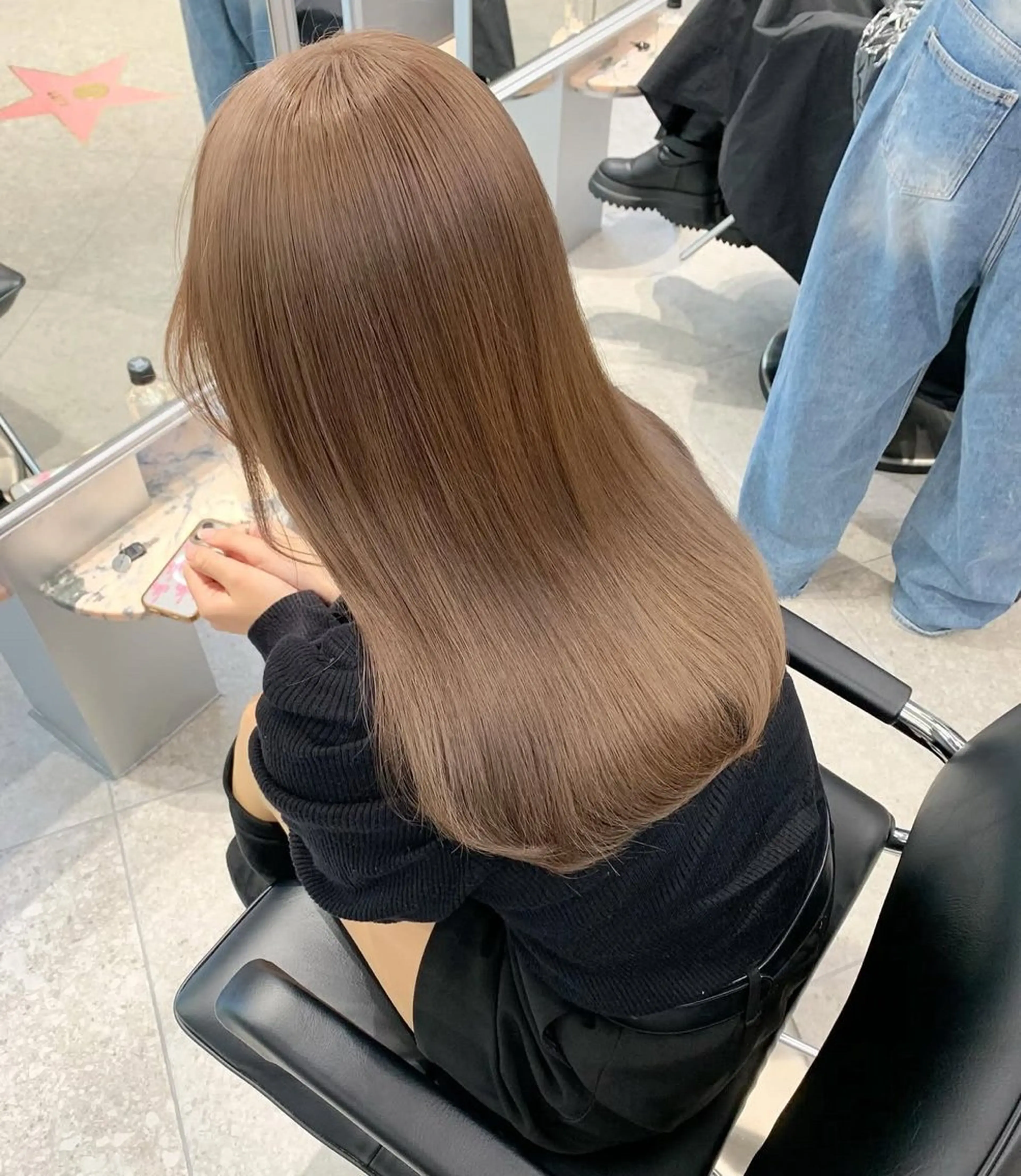 ロング カラー ヘアカラー トリートメント PELE ハイトーン 児玉 大翔のヘアスタイル