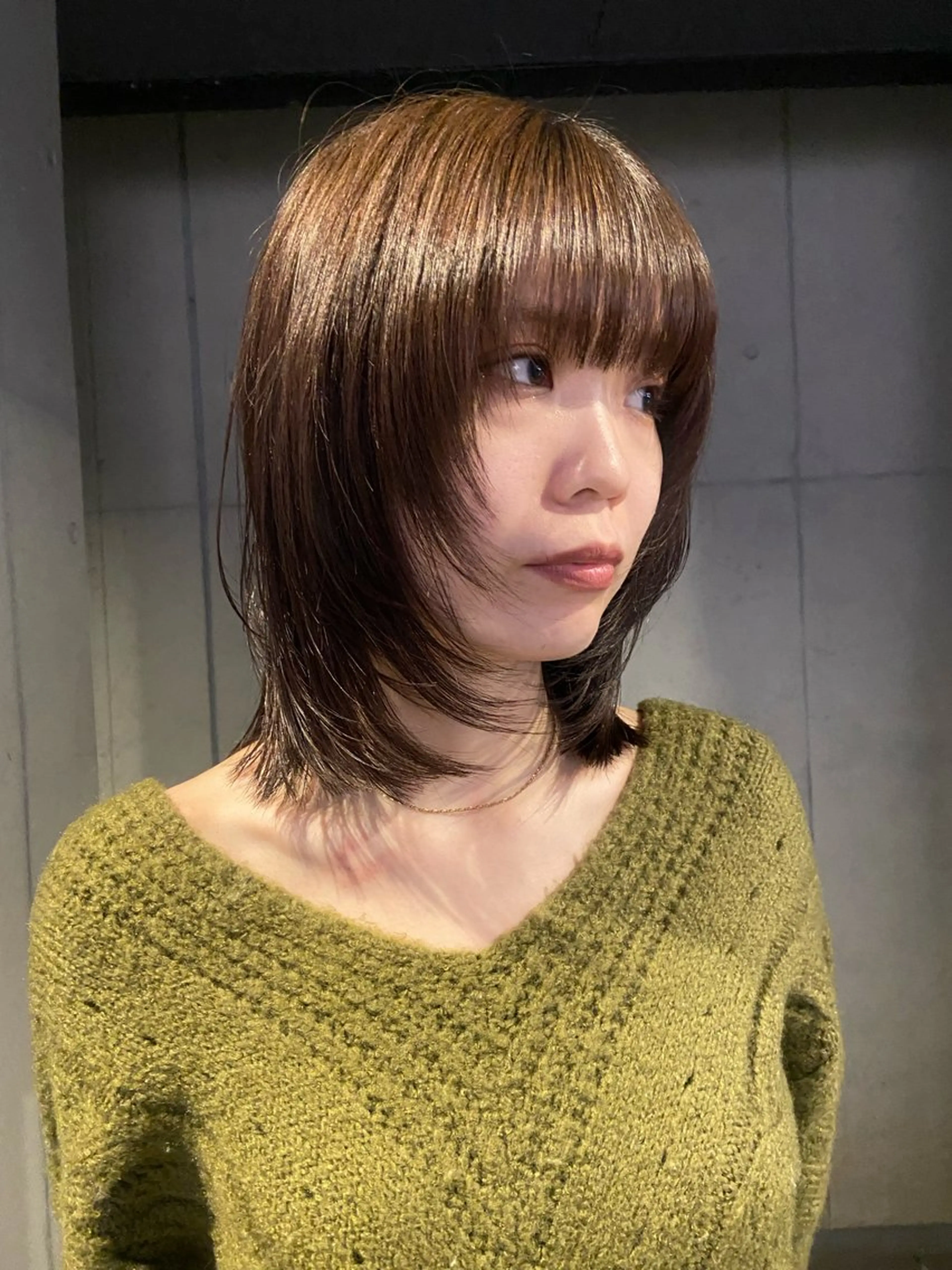 ミディアム カラー 顔まわりレイヤー レイヤーカット カット ヘアカラー 似合わせウルフ/ レイヤー/山本祐輔のヘアスタイル