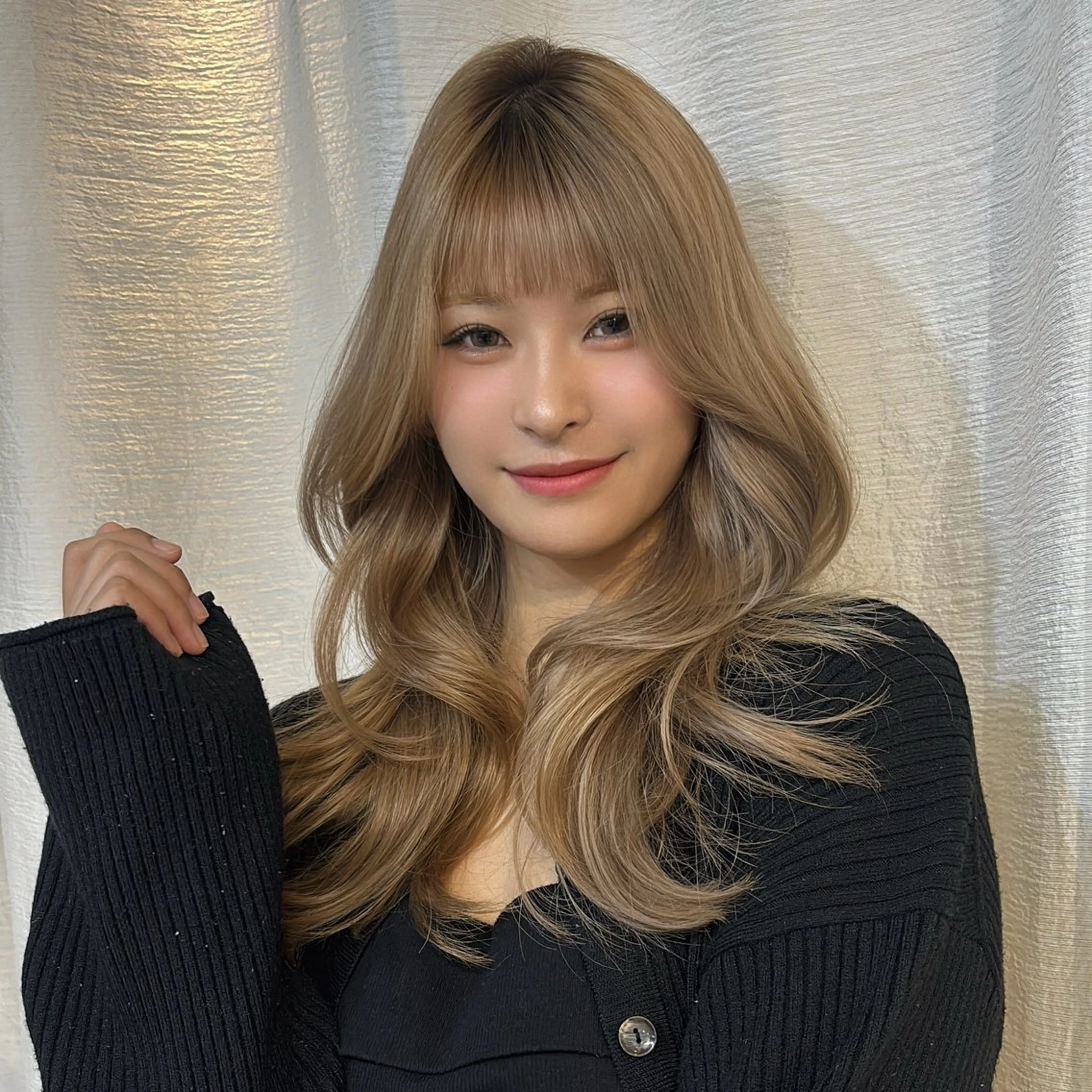 ロング レイヤーカット 小顔カット カット ヘアカラー ゆうめ 透明感カラー /韓国風レイヤーのヘアスタイル