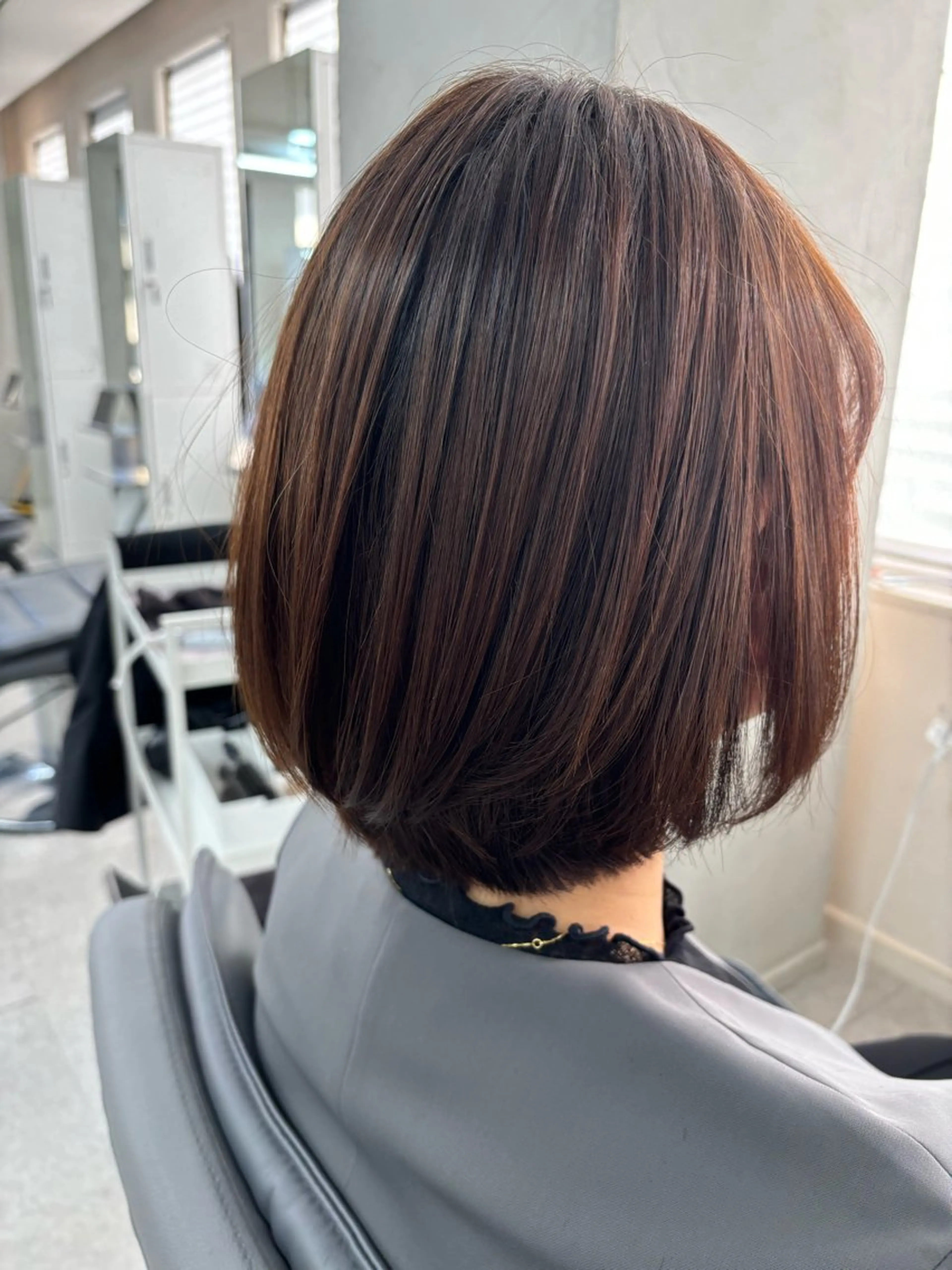 ショート 腰越 麻奈のヘアスタイル