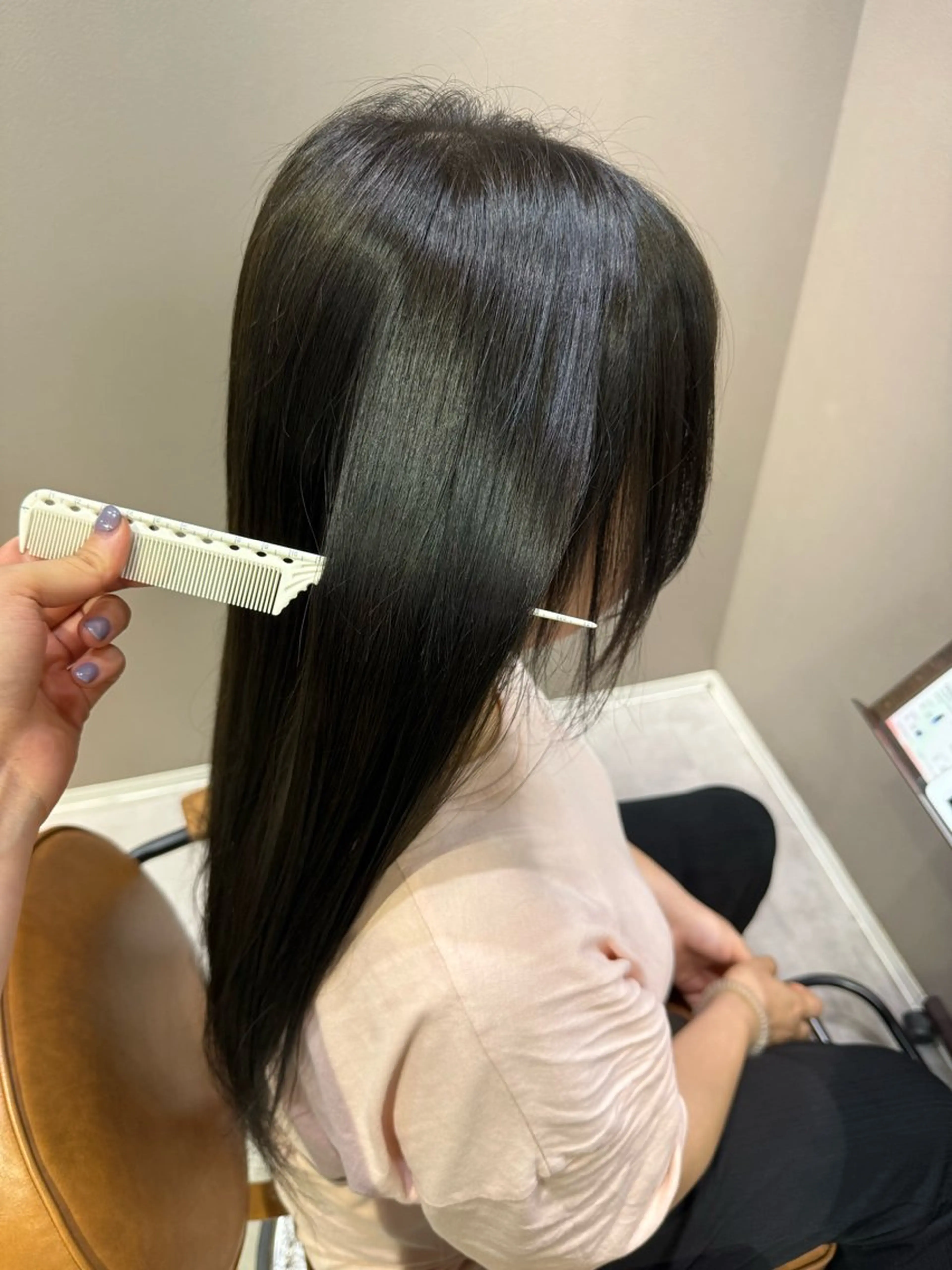 ロング カラー チョウ シモのヘアスタイル