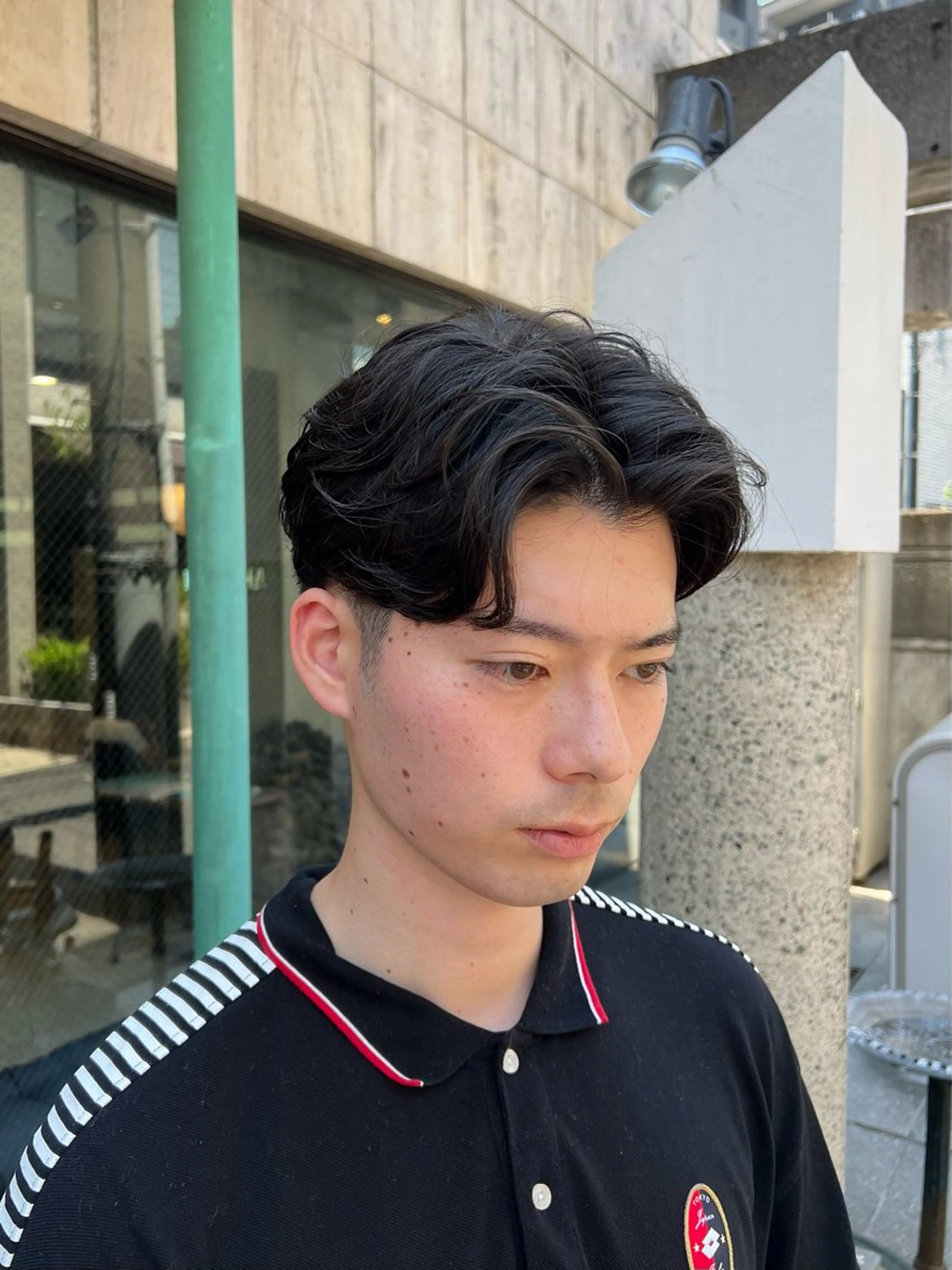 ショート パーマ ヘアアレンジ メンズ センターパート メンズ韓国風 メンズパーマ 波巻きパーマ 韓国風ヘア カット パーマ トリートメント レイヤー/艶髪矯正 🪐takushiのヘアスタイル