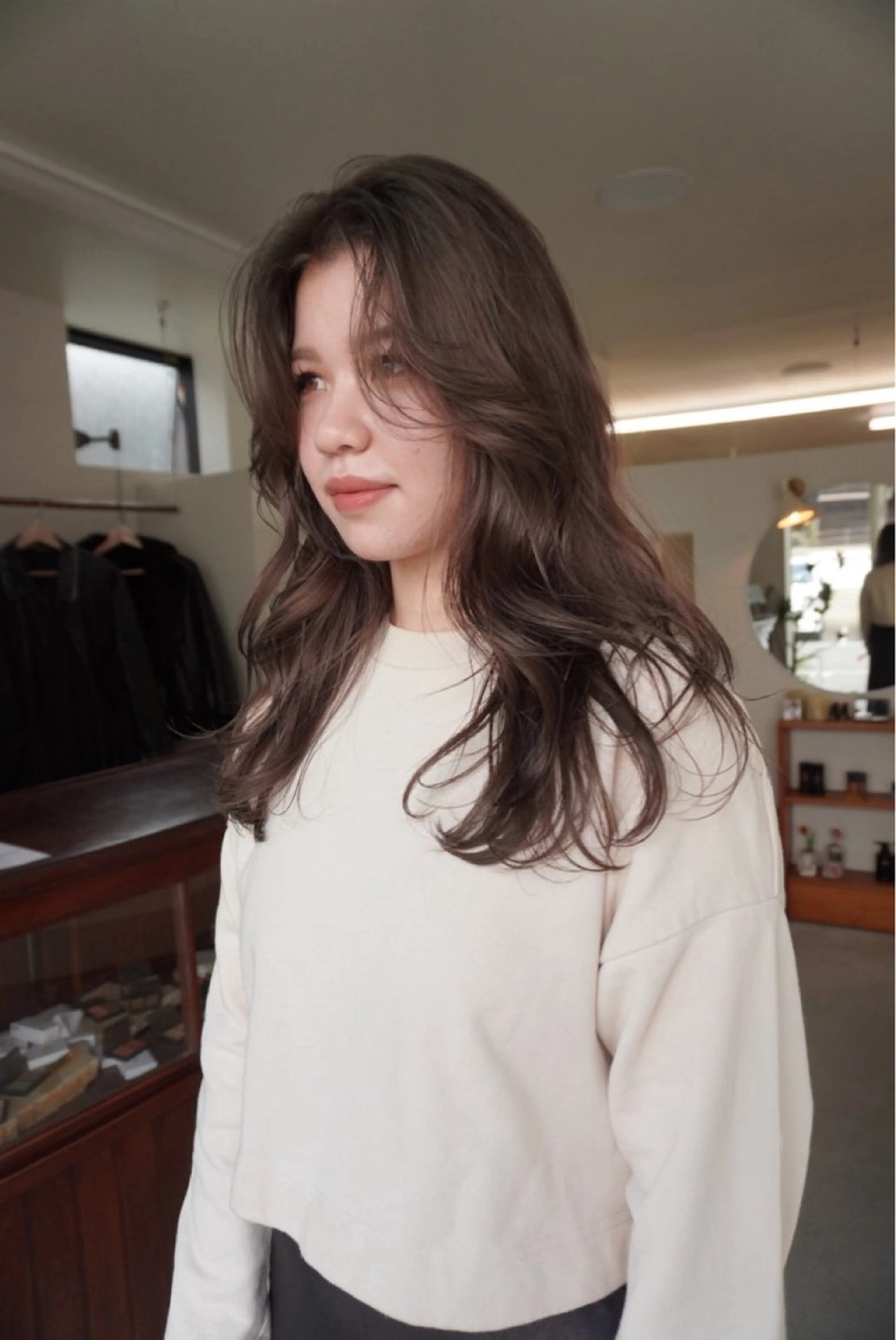 ミディアム カラー 小林 美咲のヘアスタイル