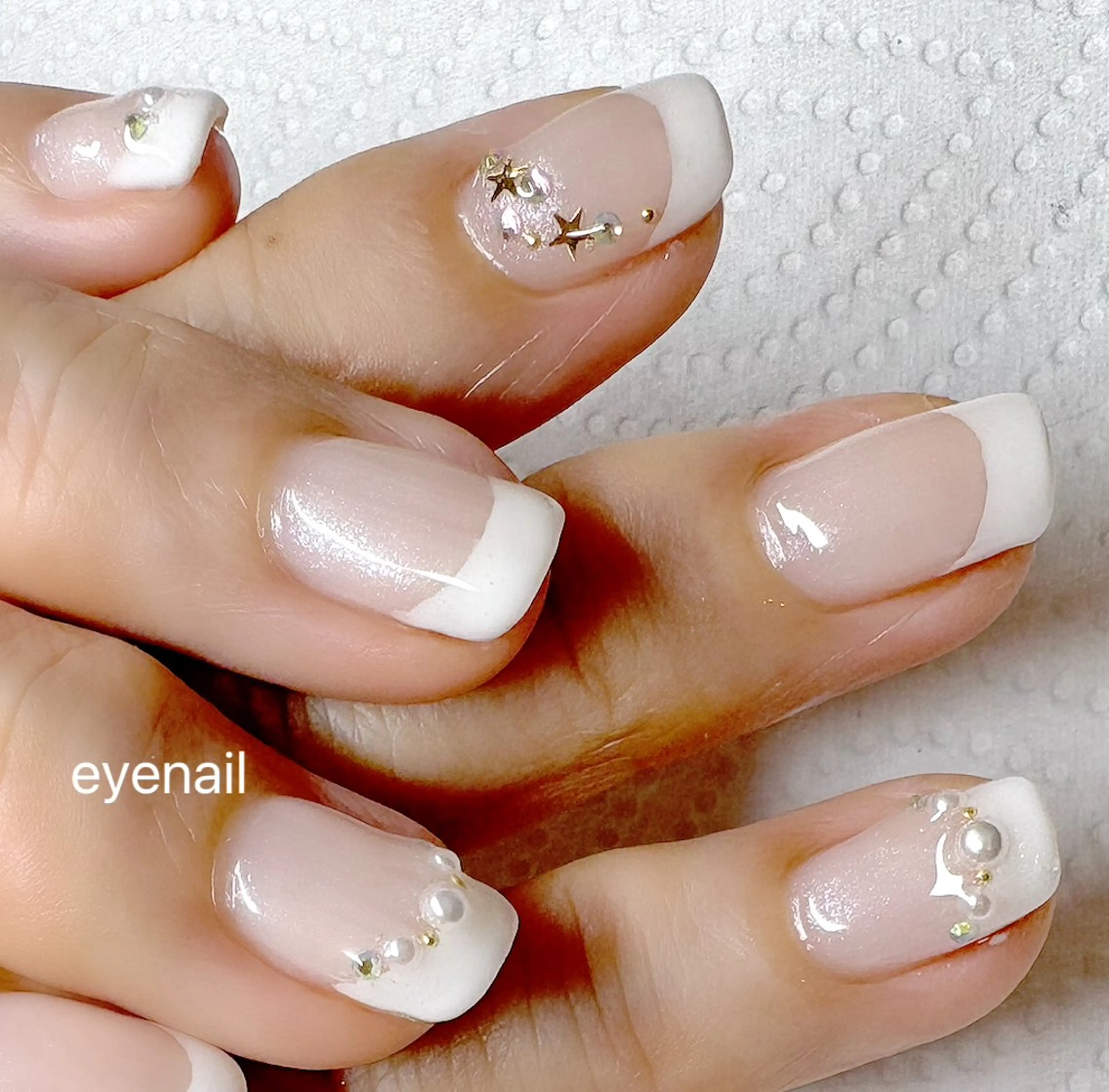 ネイル アートネイル フレンチネイル ラメ(グリッター) ストーンネイル ハンドネイル Eye nailのネイルデザイン