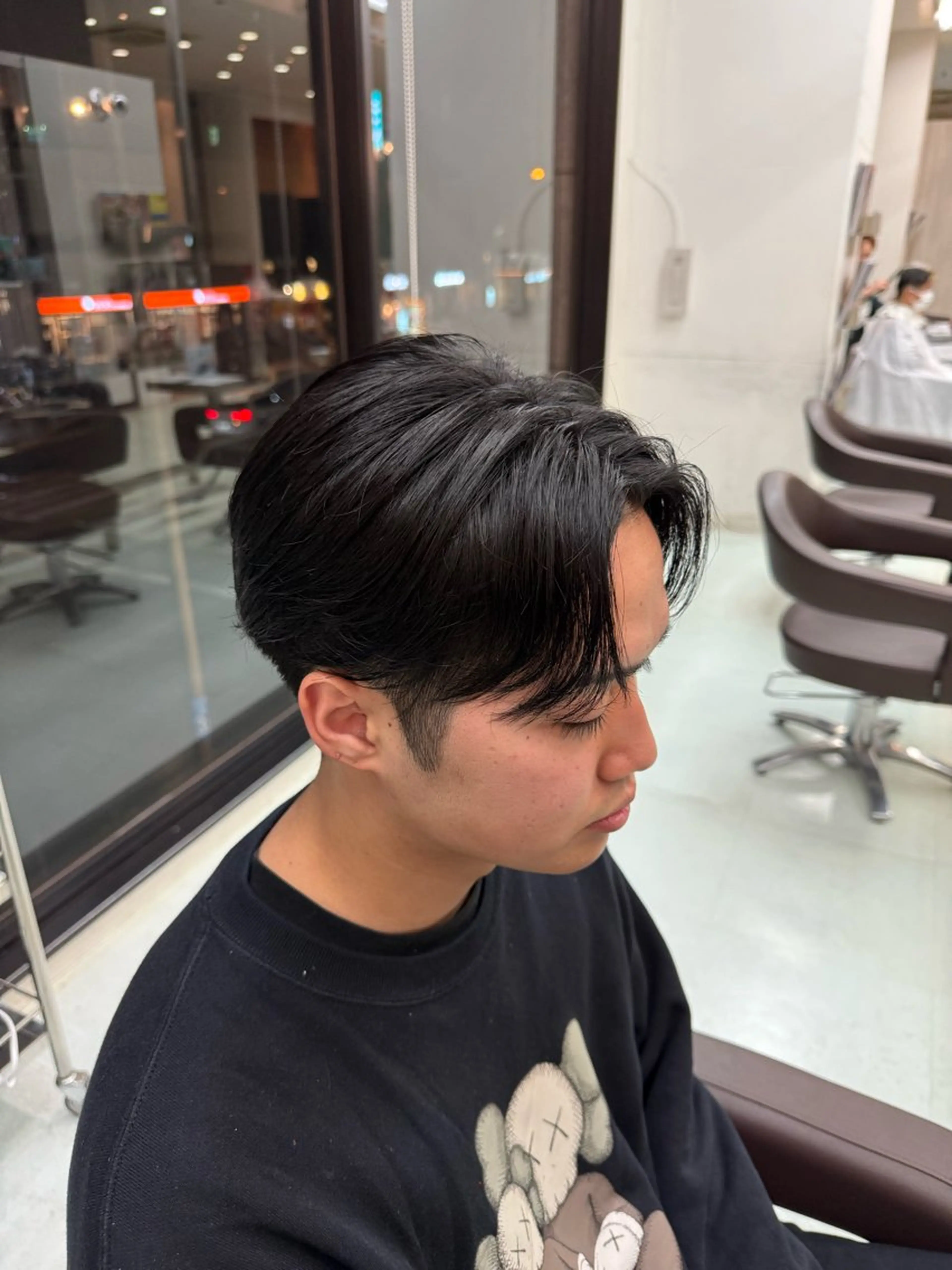 メンズ 新井優馬｜縮毛矯正/ 地毛風ストレートのヘアスタイル